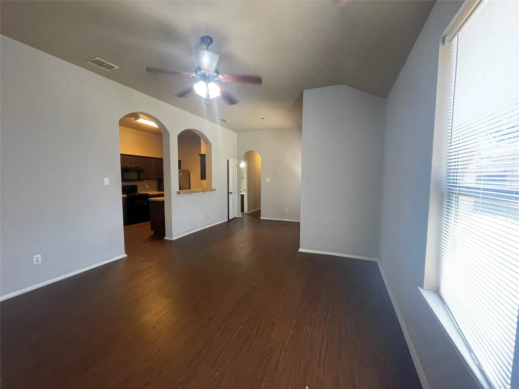 Duplex For Rent in Tarrant County , 1432 Ravenwood Drive, Mansfield, Texas 76063, 3 Bedroom, 2 Bathroom, 2 Garage spaces, 1,202 Sqft, built in 2010, mls#21317408, Real Estate Agent in Mansfield, Homes For Rent in Tarrant county, Homes For Rent in Mansfield, Realtor in Mansfield Texas, Real Estate Brokerage Independent Realty Texas, Luminita Cordes Realtor