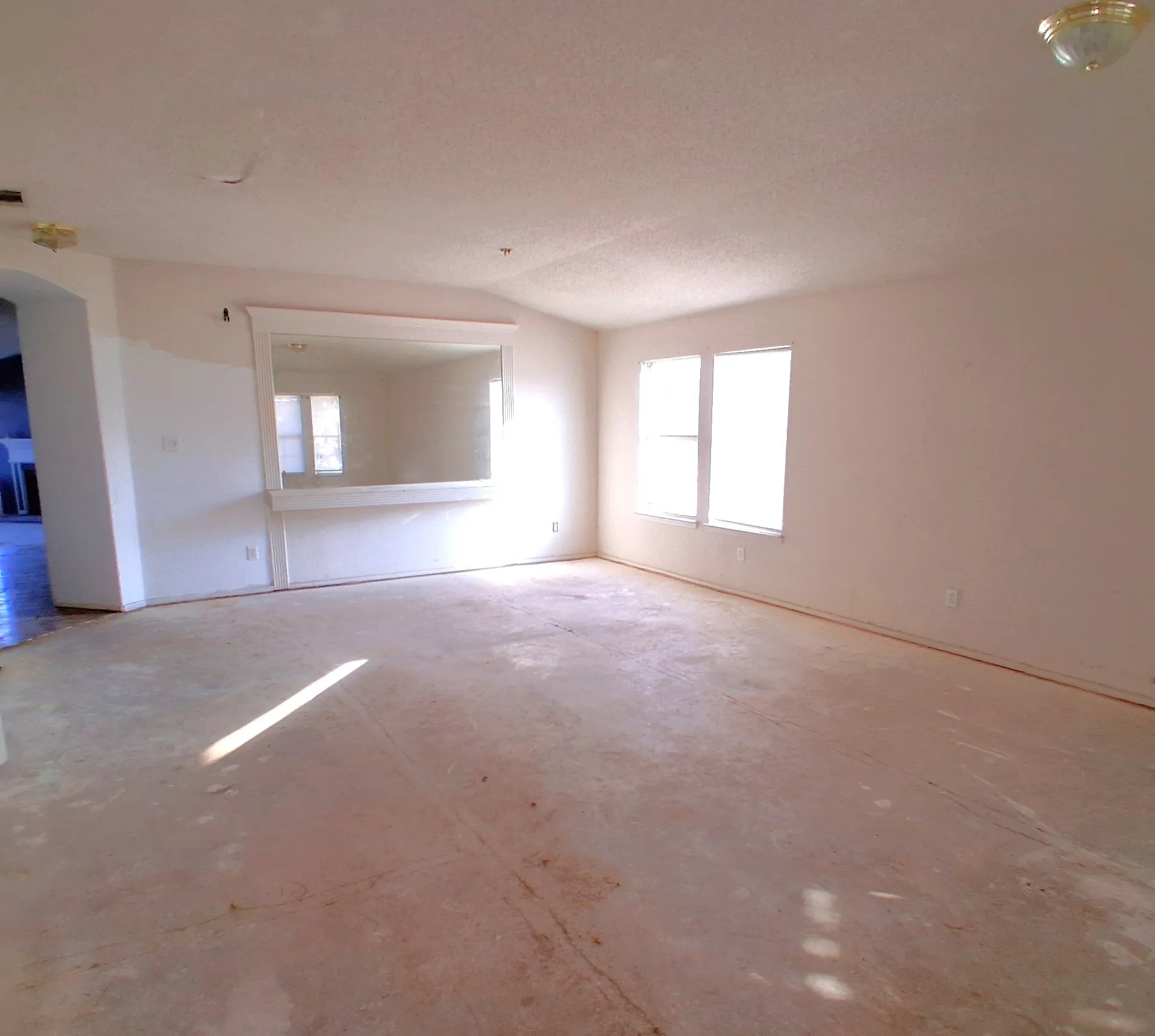 Single Family Residence For Sale in Kaufman County , 1200 Hampton Drive, Forney, Texas 75126, 4 Bedroom, 2 Bathroom, 2 Garage spaces, 2,484 Sqft, built in 2002, mls#21323626, Real Estate Agent in Forney, Homes For Sale in Kaufman county, Homes For Sale in Forney, Realtor in Forney Texas, Real Estate Brokerage Independent Realty Texas, Luminita Cordes Realtor