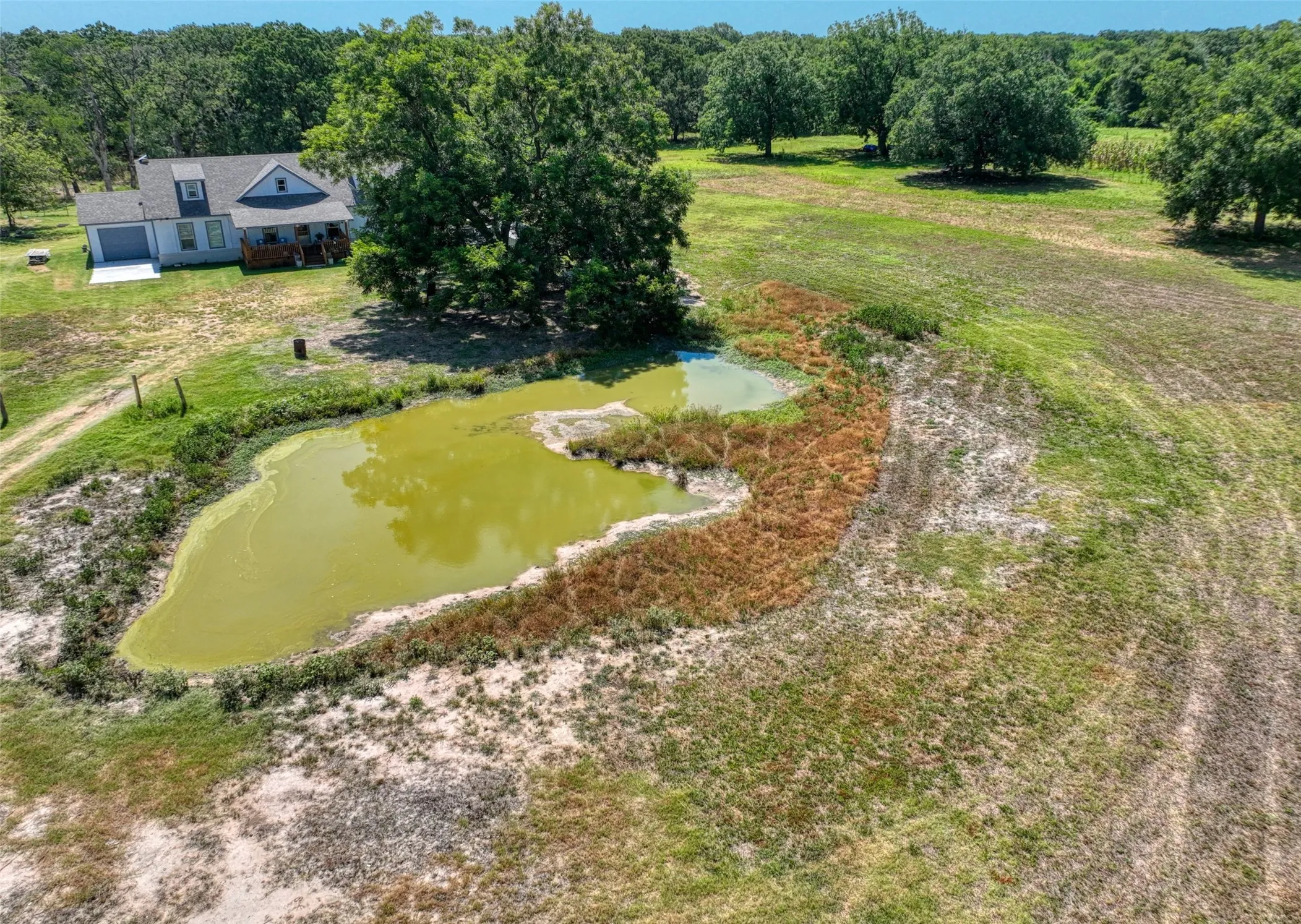 Single Family Residence For Sale in Navarro County , 7196 Fm 1129, Chatfield, Texas 75105, 3 Bedroom, 3 Bathroom, 1 Garage spaces, 2,168 Sqft, built in 2023, mls#21325210, Real Estate Agent in Chatfield, Homes For Sale in Navarro county, Homes For Sale in Chatfield, Realtor in Chatfield Texas, Real Estate Brokerage Independent Realty Texas, Luminita Cordes Realtor