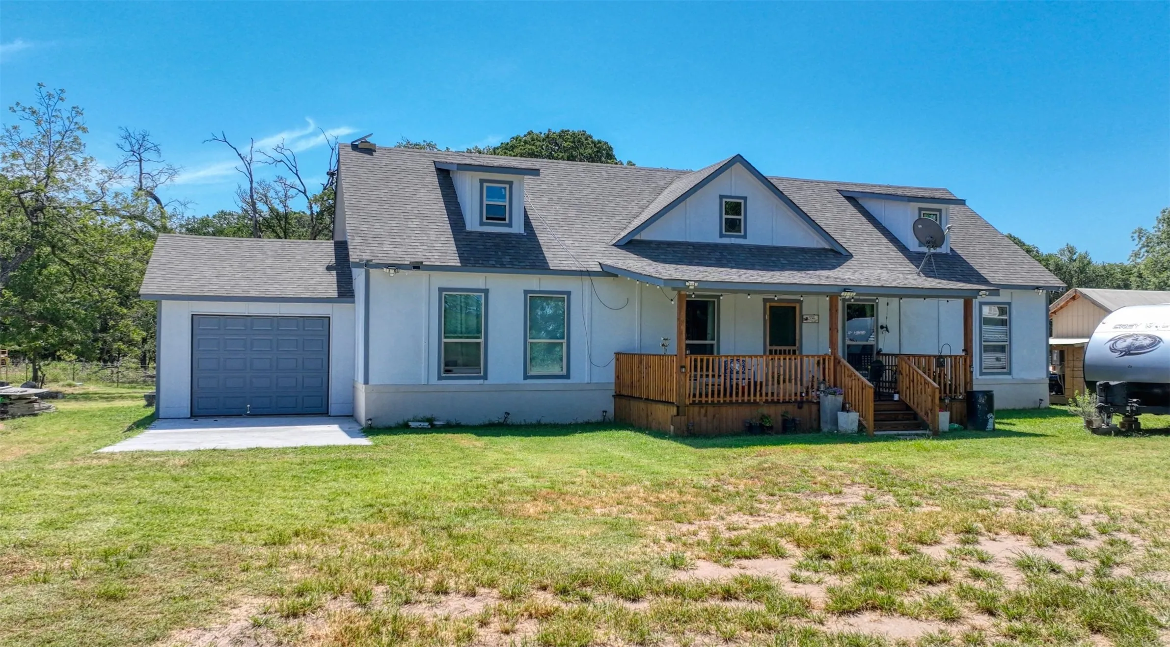 Single Family Residence For Sale in Navarro County , 7196 Fm 1129, Chatfield, Texas 75105, 3 Bedroom, 3 Bathroom, 1 Garage spaces, 2,168 Sqft, built in 2023, mls#21325210, Real Estate Agent in Chatfield, Homes For Sale in Navarro county, Homes For Sale in Chatfield, Realtor in Chatfield Texas, Real Estate Brokerage Independent Realty Texas, Luminita Cordes Realtor