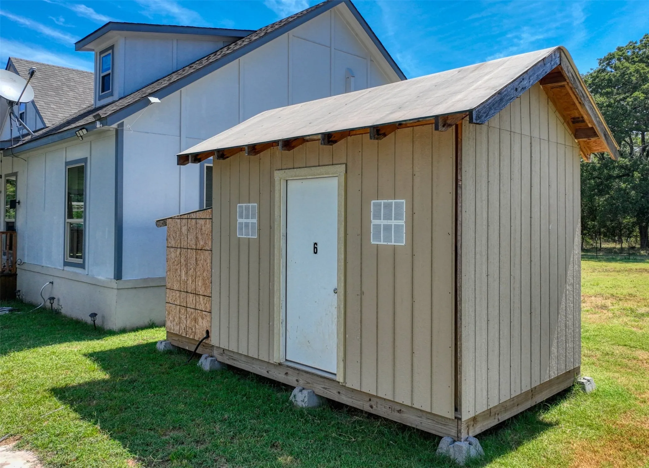 Single Family Residence For Sale in Navarro County , 7196 Fm 1129, Chatfield, Texas 75105, 3 Bedroom, 3 Bathroom, 1 Garage spaces, 2,168 Sqft, built in 2023, mls#21325210, Real Estate Agent in Chatfield, Homes For Sale in Navarro county, Homes For Sale in Chatfield, Realtor in Chatfield Texas, Real Estate Brokerage Independent Realty Texas, Luminita Cordes Realtor