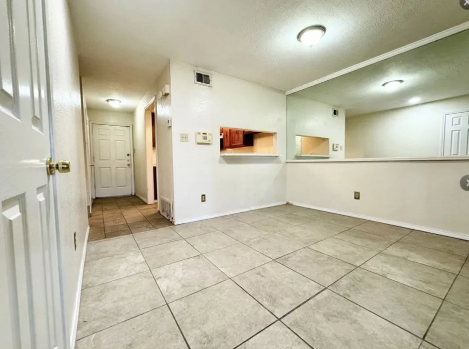 Condominium For Sale in Dallas County , 3635 Garden Brook, Farmers Branch, Texas 75234, 1 Bedroom, 2 Bathroom, Garage spaces, 919 Sqft, built in 1986, mls#21325418, Real Estate Agent in Farmers Branch, Homes For Sale in Dallas county, Homes For Sale in Farmers Branch, Realtor in Farmers Branch Texas, Real Estate Brokerage Independent Realty Texas, Luminita Cordes Realtor