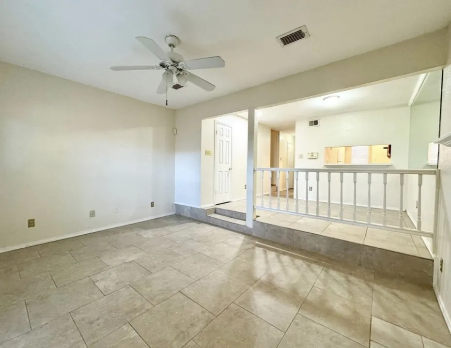 Condominium For Sale in Dallas County , 3635 Garden Brook, Farmers Branch, Texas 75234, 1 Bedroom, 2 Bathroom, Garage spaces, 919 Sqft, built in 1986, mls#21325418, Real Estate Agent in Farmers Branch, Homes For Sale in Dallas county, Homes For Sale in Farmers Branch, Realtor in Farmers Branch Texas, Real Estate Brokerage Independent Realty Texas, Luminita Cordes Realtor