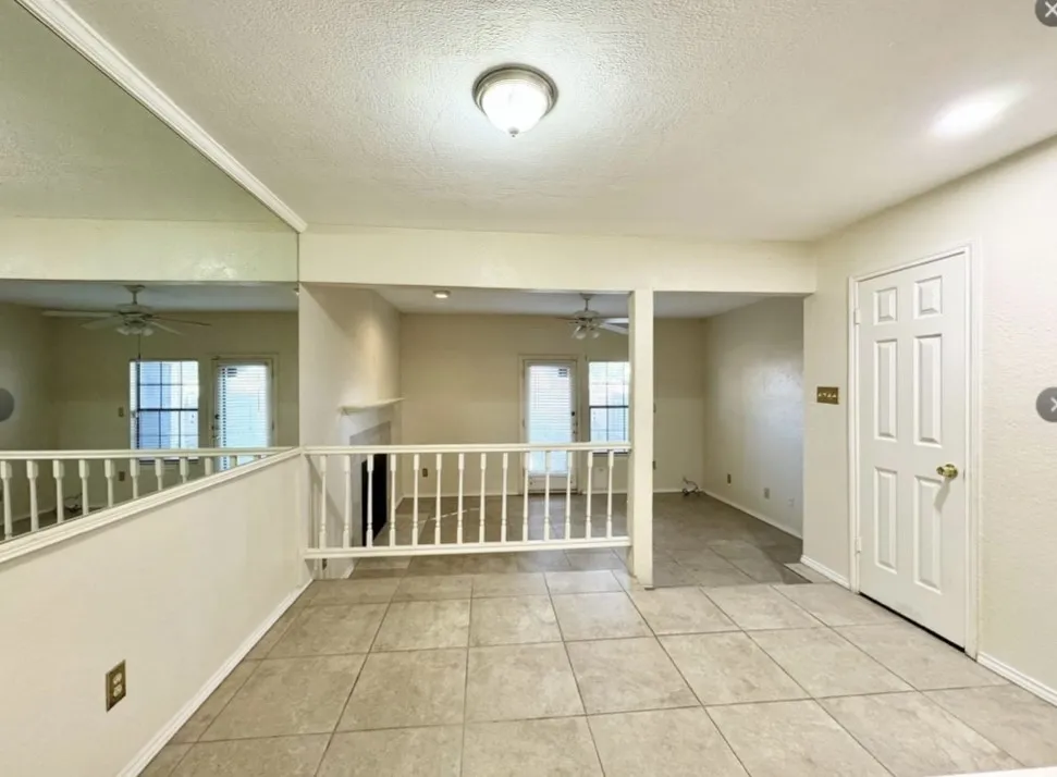 Condominium For Sale in Dallas County , 3635 Garden Brook, Farmers Branch, Texas 75234, 1 Bedroom, 2 Bathroom, Garage spaces, 919 Sqft, built in 1986, mls#21325418, Real Estate Agent in Farmers Branch, Homes For Sale in Dallas county, Homes For Sale in Farmers Branch, Realtor in Farmers Branch Texas, Real Estate Brokerage Independent Realty Texas, Luminita Cordes Realtor