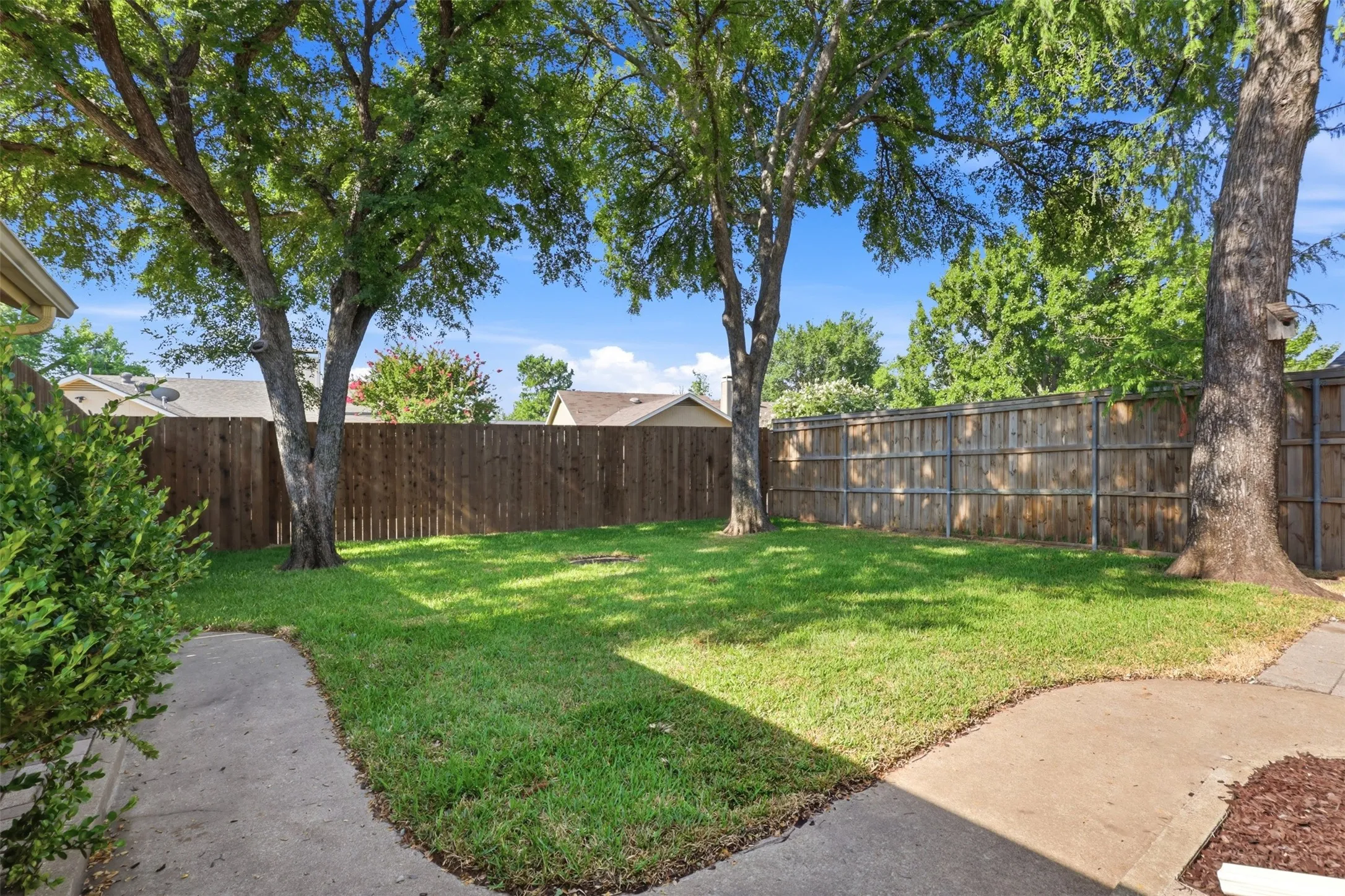 Single Family Residence For Sale in Dallas County , 250 Creekside Lane, Coppell, Texas 75019, 3 Bedroom, 2 Bathroom, 2 Garage spaces, 1,610 Sqft, built in 1984, mls#21325293, Real Estate Agent in Coppell, Homes For Sale in Dallas county, Homes For Sale in Coppell, Realtor in Coppell Texas, Real Estate Brokerage Independent Realty Texas, Luminita Cordes Realtor