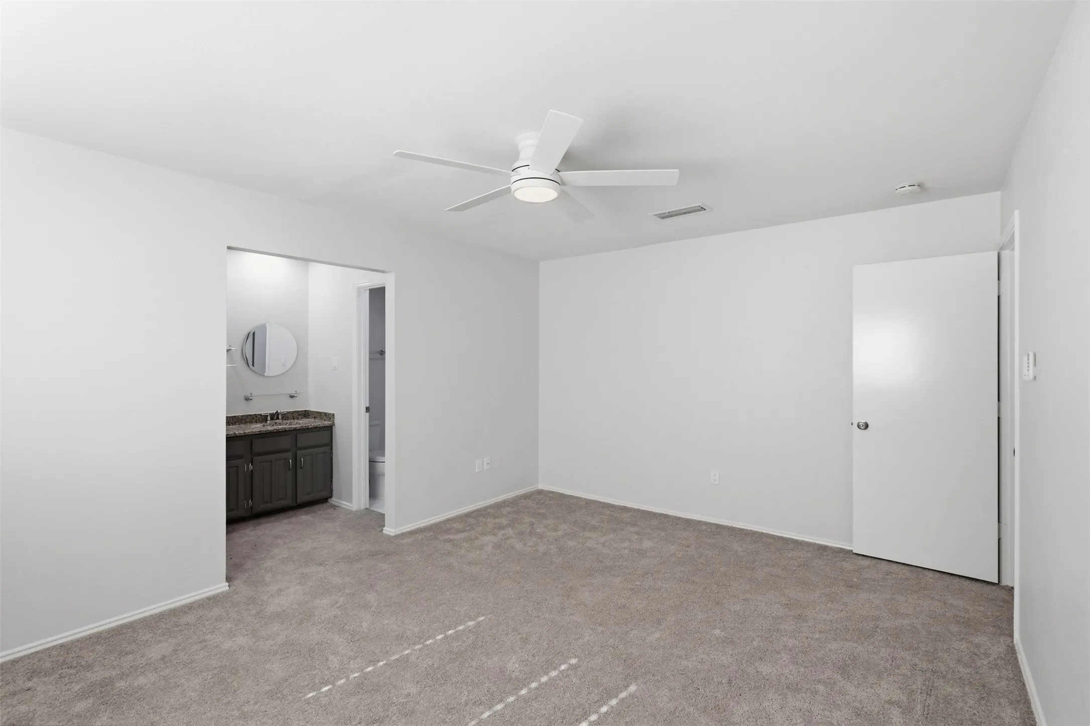 Single Family Residence For Sale in Dallas County , 250 Creekside Lane, Coppell, Texas 75019, 3 Bedroom, 2 Bathroom, 2 Garage spaces, 1,610 Sqft, built in 1984, mls#21325293, Real Estate Agent in Coppell, Homes For Sale in Dallas county, Homes For Sale in Coppell, Realtor in Coppell Texas, Real Estate Brokerage Independent Realty Texas, Luminita Cordes Realtor
