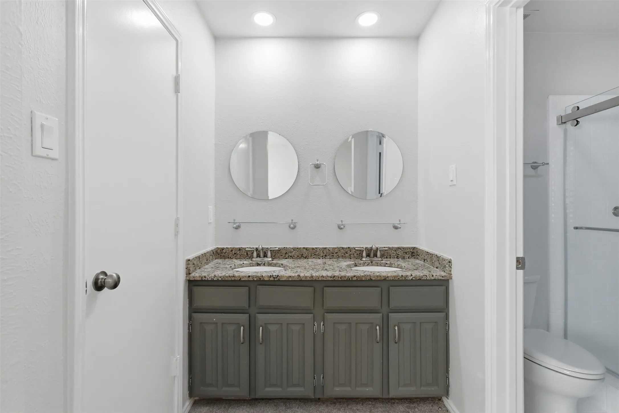 Single Family Residence For Sale in Dallas County , 250 Creekside Lane, Coppell, Texas 75019, 3 Bedroom, 2 Bathroom, 2 Garage spaces, 1,610 Sqft, built in 1984, mls#21325293, Real Estate Agent in Coppell, Homes For Sale in Dallas county, Homes For Sale in Coppell, Realtor in Coppell Texas, Real Estate Brokerage Independent Realty Texas, Luminita Cordes Realtor
