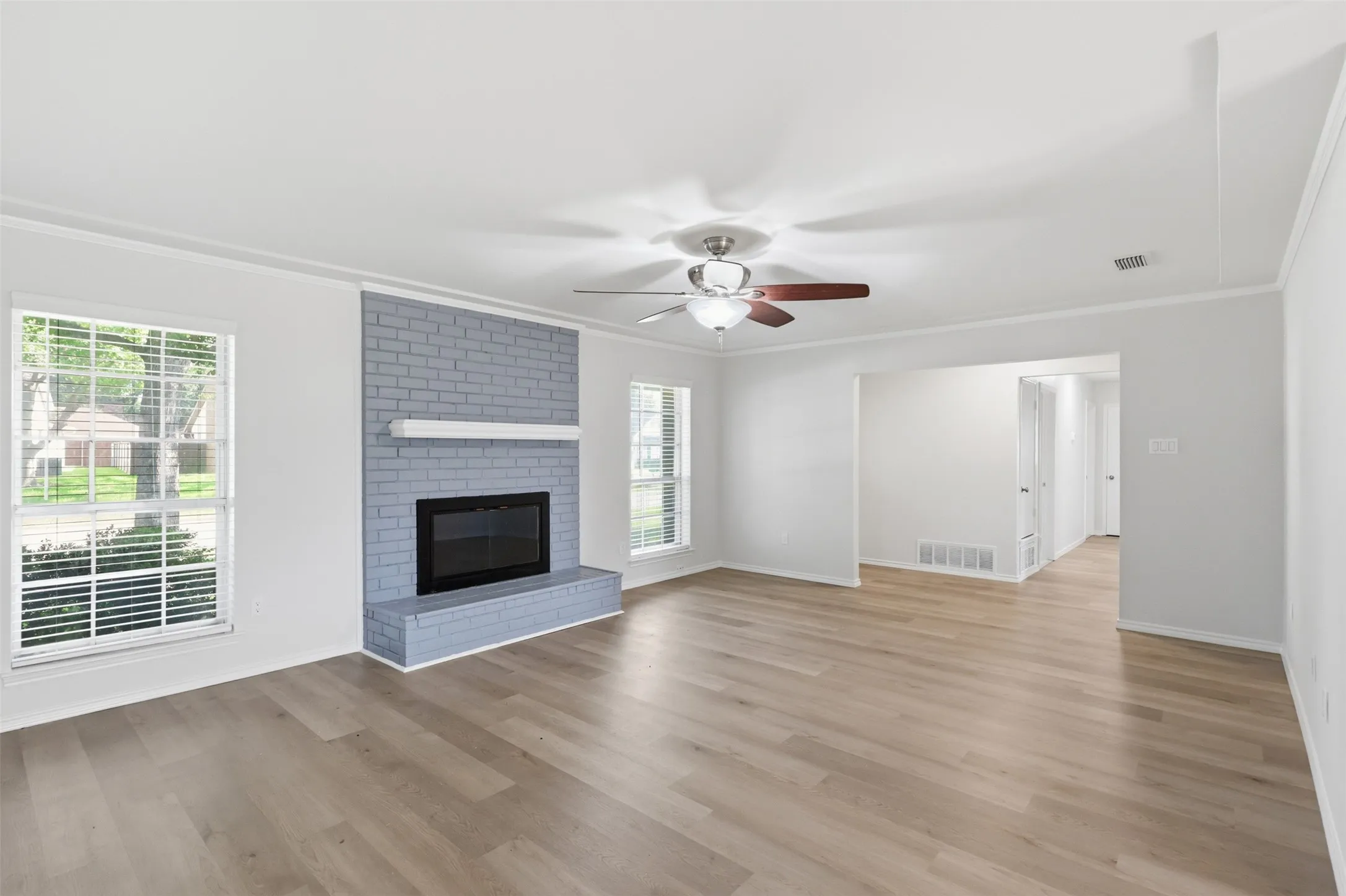 Single Family Residence For Sale in Dallas County , 250 Creekside Lane, Coppell, Texas 75019, 3 Bedroom, 2 Bathroom, 2 Garage spaces, 1,610 Sqft, built in 1984, mls#21325293, Real Estate Agent in Coppell, Homes For Sale in Dallas county, Homes For Sale in Coppell, Realtor in Coppell Texas, Real Estate Brokerage Independent Realty Texas, Luminita Cordes Realtor