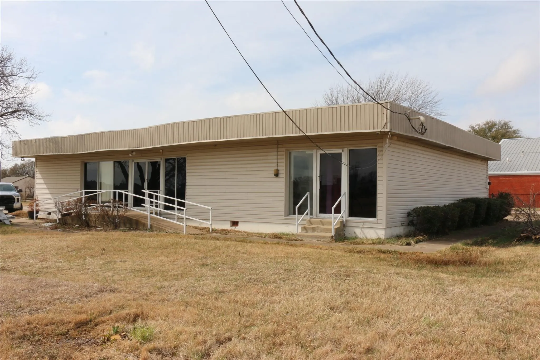 Business For Rent in Dallas County , 8210 Schrade Road, Rowlett, Texas 75088, 0, 0, Garage spaces, 0 Sqft, built in 1975, Price $4,495, mls#21325435, Real Estate Agent in Rowlett, Homes For Rent in Dallas county, Homes For Rent in Rowlett, Realtor in Rowlett Texas, Real Estate Brokerage Independent Realty Texas, Luminita Cordes Realtor