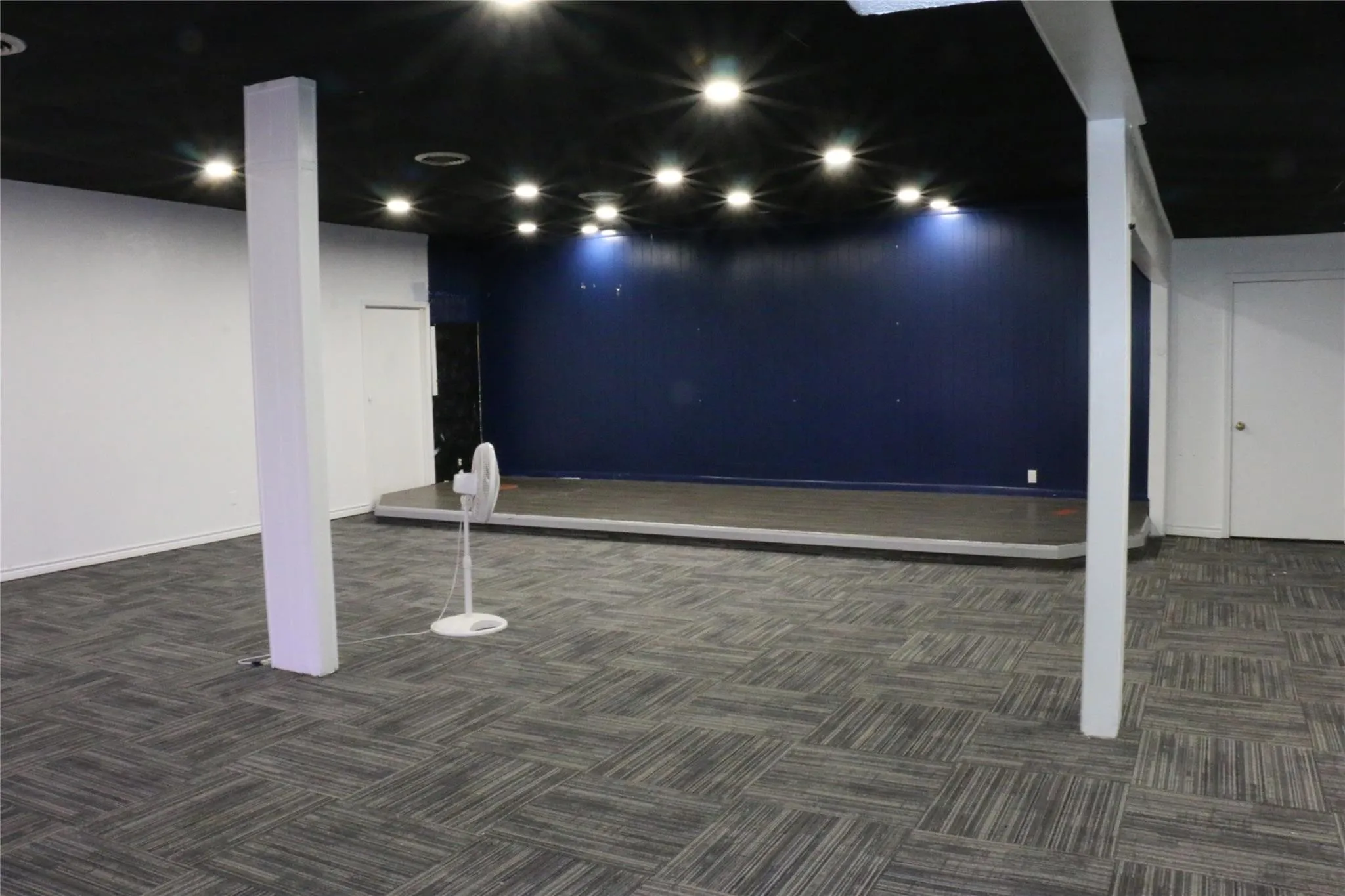 Business For Rent in Dallas County , 8210 Schrade Road, Rowlett, Texas 75088, 0, 0, Garage spaces, 0 Sqft, built in 1975, Price $4,495, mls#21325435, Real Estate Agent in Rowlett, Homes For Rent in Dallas county, Homes For Rent in Rowlett, Realtor in Rowlett Texas, Real Estate Brokerage Independent Realty Texas, Luminita Cordes Realtor