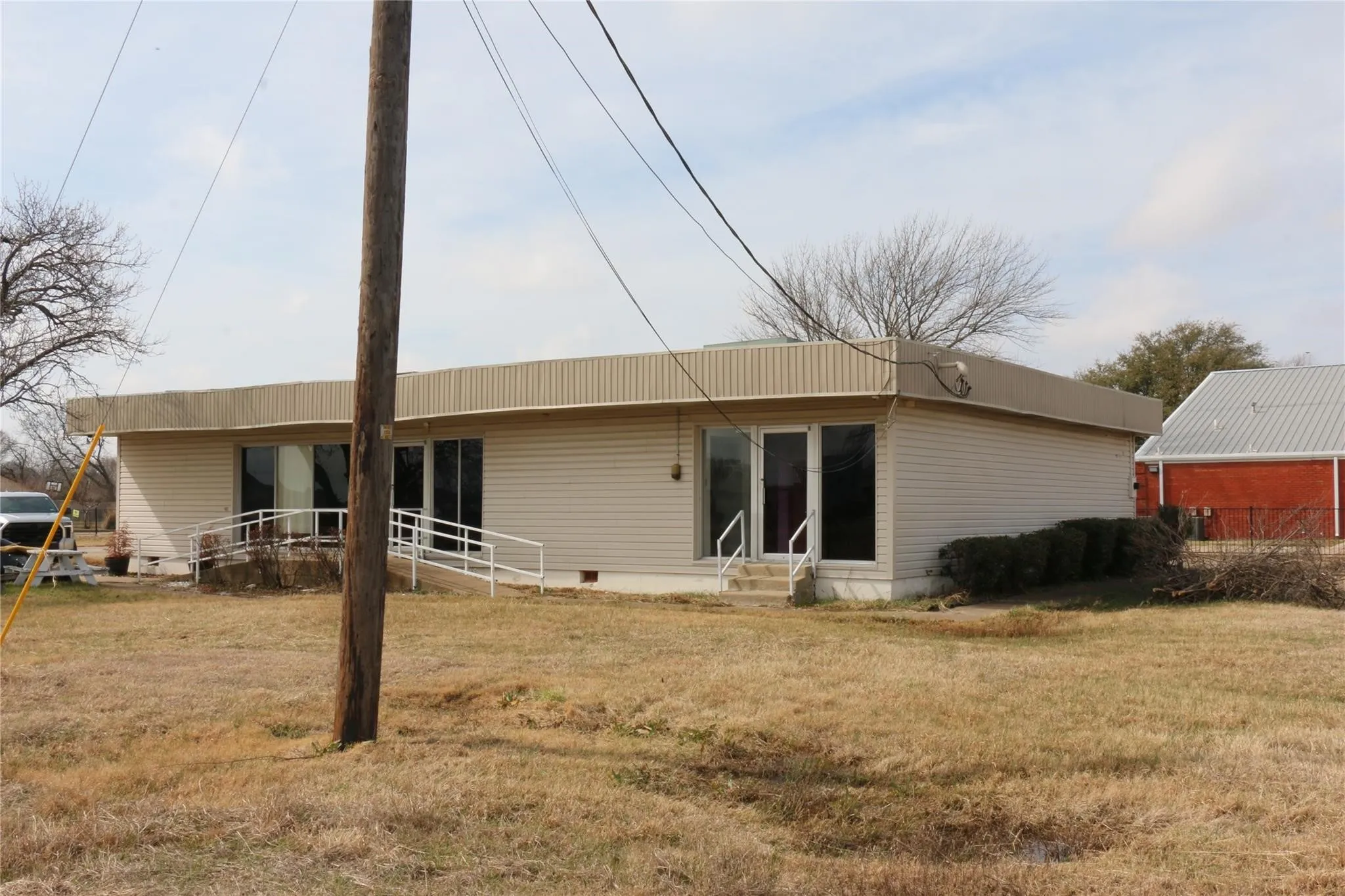 Business For Rent in Dallas County , 8210 Schrade Road, Rowlett, Texas 75088, 0, 0, Garage spaces, 0 Sqft, built in 1975, Price $4,495, mls#21325435, Real Estate Agent in Rowlett, Homes For Rent in Dallas county, Homes For Rent in Rowlett, Realtor in Rowlett Texas, Real Estate Brokerage Independent Realty Texas, Luminita Cordes Realtor
