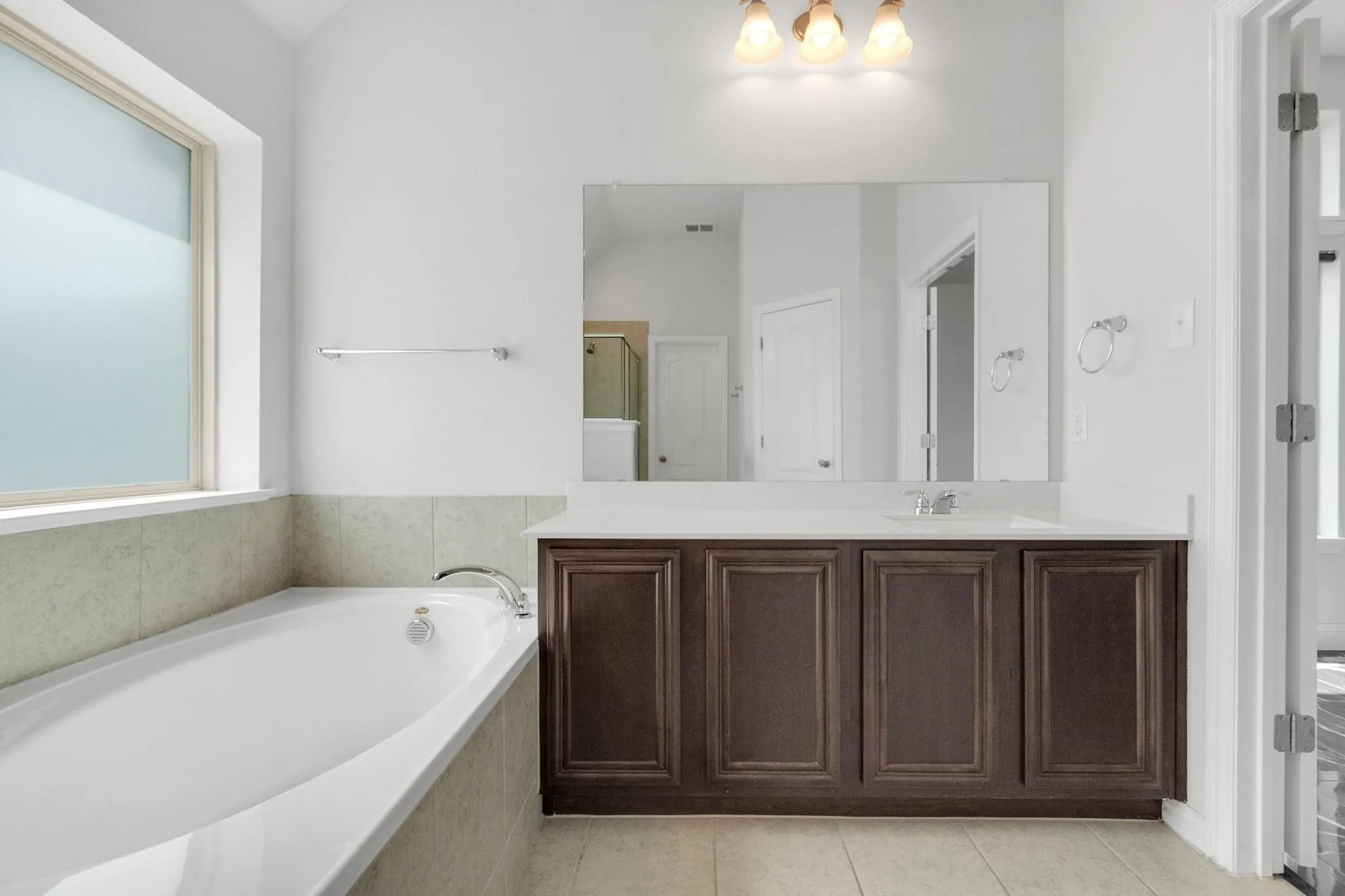 Single Family Residence For Sale in Collin County , 2818 Chestnut Lane, Melissa, Texas 75454, 5 Bedroom, 3 Bathroom, 3 Garage spaces, 2,177 Sqft, built in 2019, mls#21325374, Real Estate Agent in Melissa, Homes For Sale in Collin county, Homes For Sale in Melissa, Realtor in Melissa Texas, Real Estate Brokerage Independent Realty Texas, Luminita Cordes Realtor
