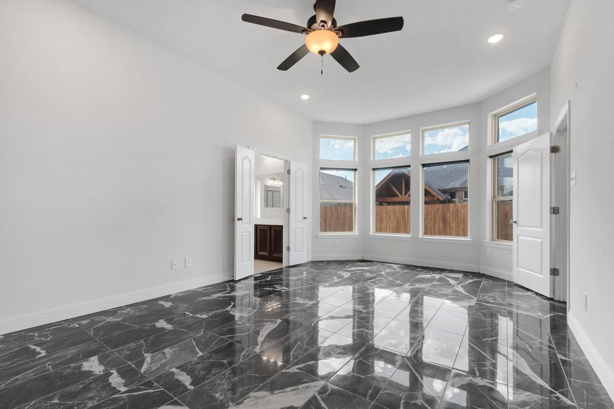 Single Family Residence For Sale in Collin County , 2818 Chestnut Lane, Melissa, Texas 75454, 5 Bedroom, 3 Bathroom, 3 Garage spaces, 2,177 Sqft, built in 2019, mls#21325374, Real Estate Agent in Melissa, Homes For Sale in Collin county, Homes For Sale in Melissa, Realtor in Melissa Texas, Real Estate Brokerage Independent Realty Texas, Luminita Cordes Realtor