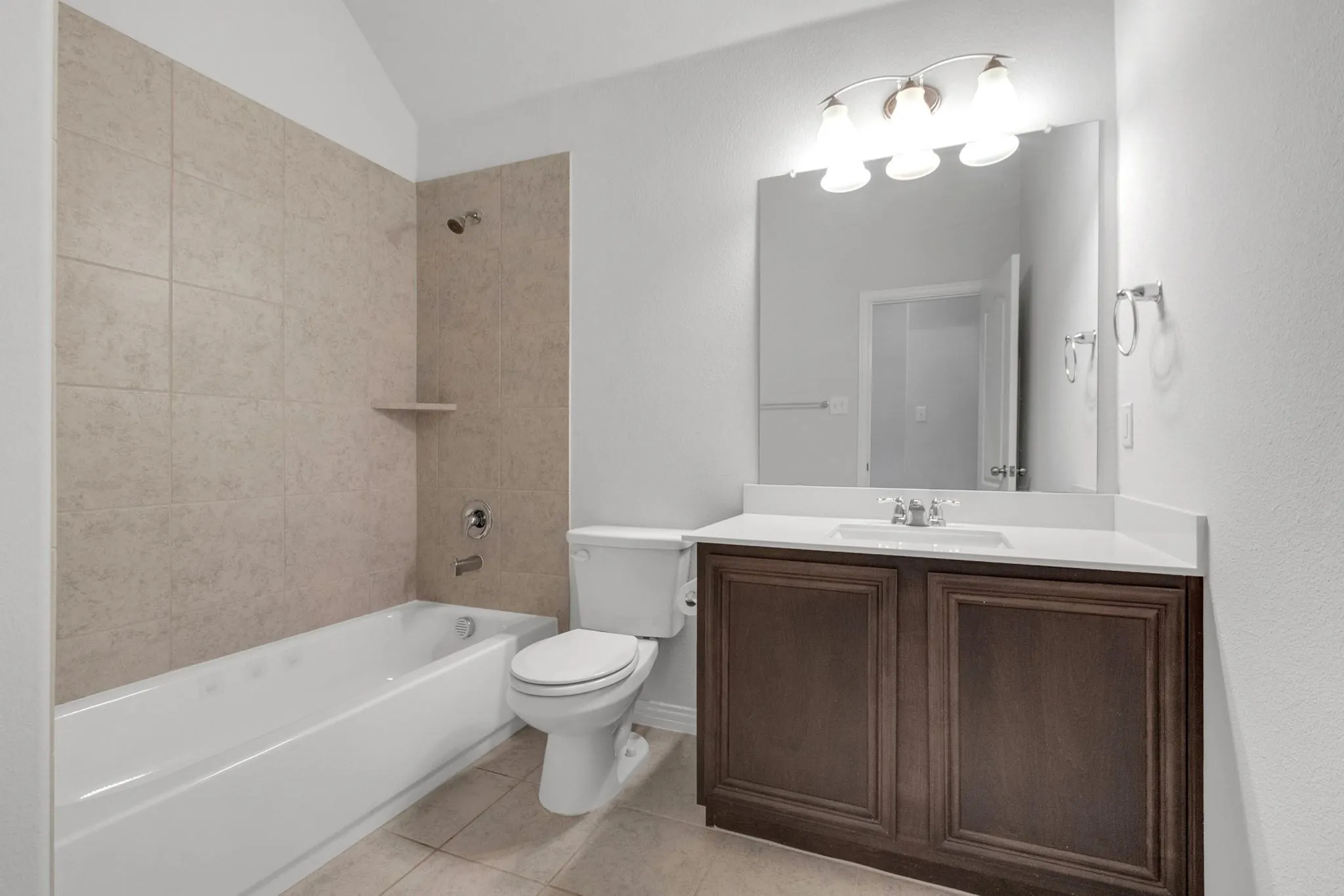 Single Family Residence For Sale in Collin County , 2818 Chestnut Lane, Melissa, Texas 75454, 5 Bedroom, 3 Bathroom, 3 Garage spaces, 2,177 Sqft, built in 2019, mls#21325374, Real Estate Agent in Melissa, Homes For Sale in Collin county, Homes For Sale in Melissa, Realtor in Melissa Texas, Real Estate Brokerage Independent Realty Texas, Luminita Cordes Realtor