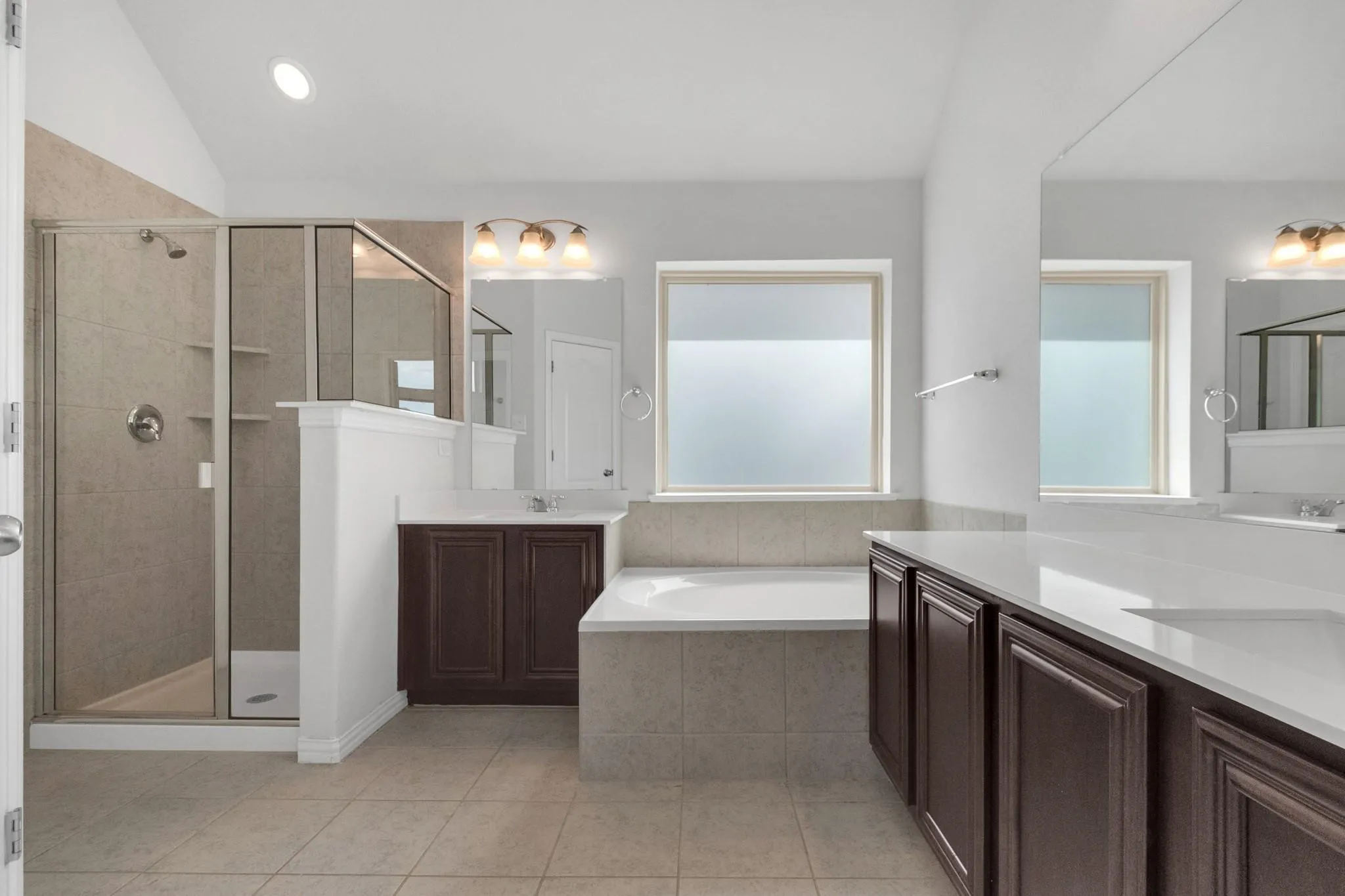 Single Family Residence For Sale in Collin County , 2818 Chestnut Lane, Melissa, Texas 75454, 5 Bedroom, 3 Bathroom, 3 Garage spaces, 2,177 Sqft, built in 2019, mls#21325374, Real Estate Agent in Melissa, Homes For Sale in Collin county, Homes For Sale in Melissa, Realtor in Melissa Texas, Real Estate Brokerage Independent Realty Texas, Luminita Cordes Realtor