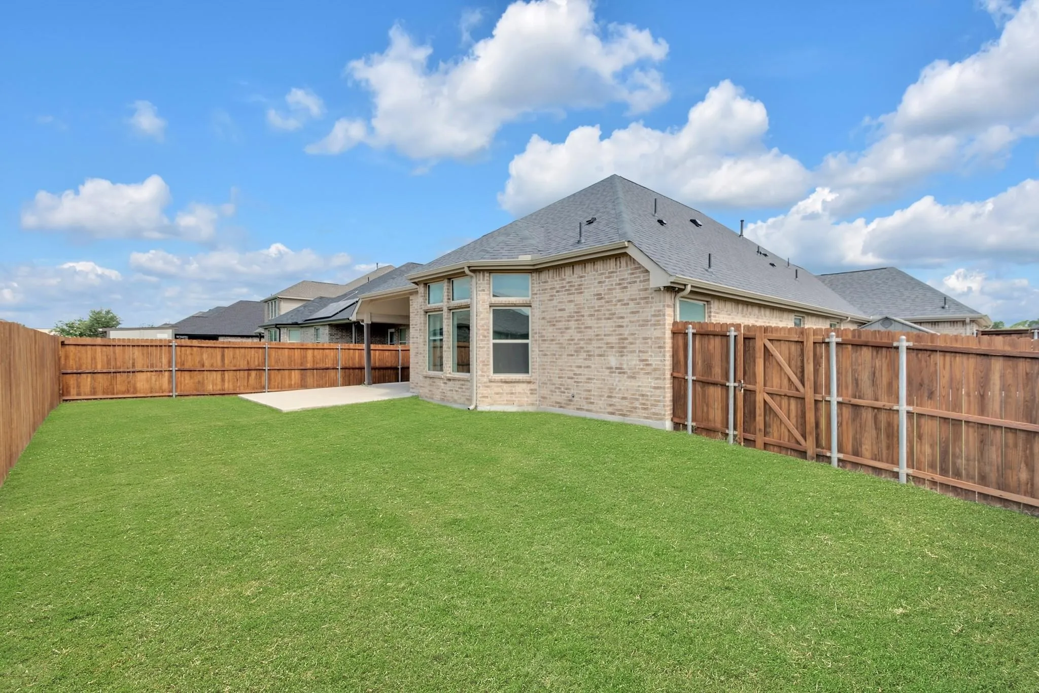 Single Family Residence For Sale in Collin County , 2818 Chestnut Lane, Melissa, Texas 75454, 5 Bedroom, 3 Bathroom, 3 Garage spaces, 2,177 Sqft, built in 2019, mls#21325374, Real Estate Agent in Melissa, Homes For Sale in Collin county, Homes For Sale in Melissa, Realtor in Melissa Texas, Real Estate Brokerage Independent Realty Texas, Luminita Cordes Realtor