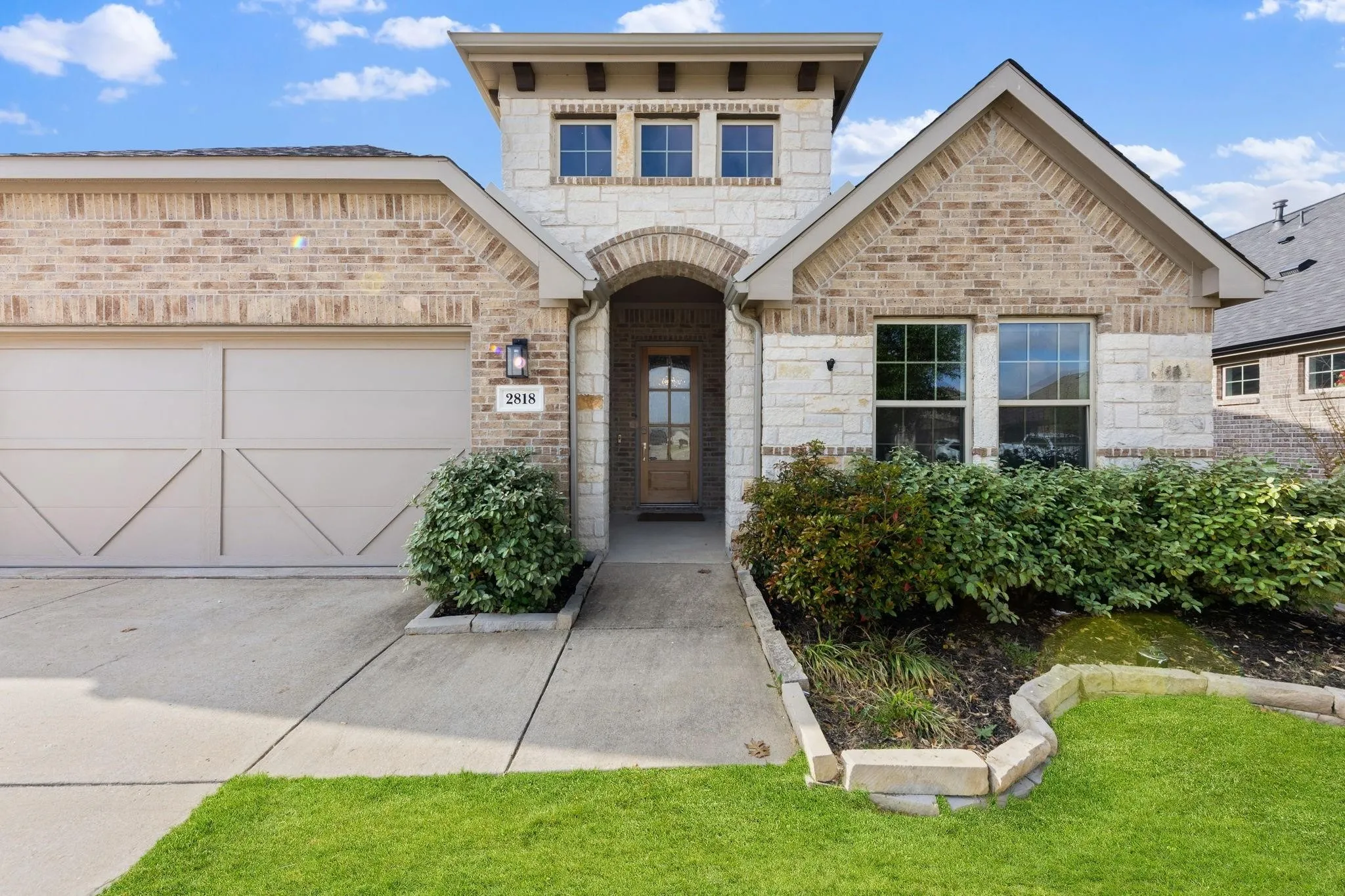 Single Family Residence For Sale in Collin County , 2818 Chestnut Lane, Melissa, Texas 75454, 5 Bedroom, 3 Bathroom, 3 Garage spaces, 2,177 Sqft, built in 2019, mls#21325374, Real Estate Agent in Melissa, Homes For Sale in Collin county, Homes For Sale in Melissa, Realtor in Melissa Texas, Real Estate Brokerage Independent Realty Texas, Luminita Cordes Realtor