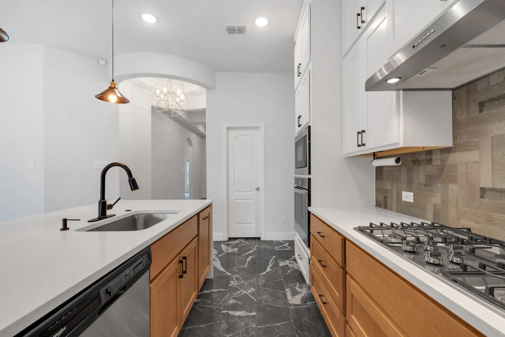Single Family Residence For Sale in Collin County , 2818 Chestnut Lane, Melissa, Texas 75454, 5 Bedroom, 3 Bathroom, 3 Garage spaces, 2,177 Sqft, built in 2019, mls#21325374, Real Estate Agent in Melissa, Homes For Sale in Collin county, Homes For Sale in Melissa, Realtor in Melissa Texas, Real Estate Brokerage Independent Realty Texas, Luminita Cordes Realtor