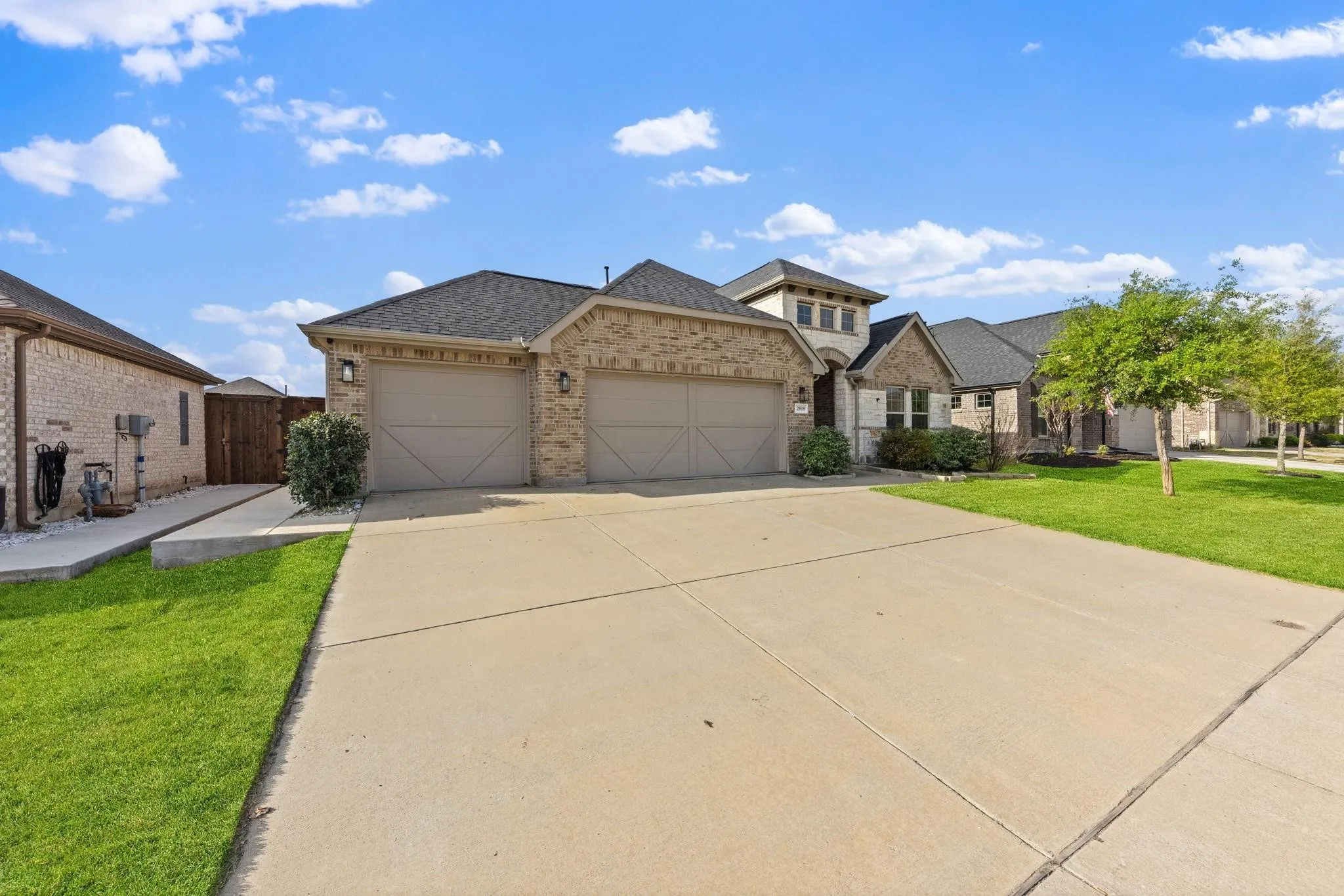 Single Family Residence For Sale in Collin County , 2818 Chestnut Lane, Melissa, Texas 75454, 5 Bedroom, 3 Bathroom, 3 Garage spaces, 2,177 Sqft, built in 2019, mls#21325374, Real Estate Agent in Melissa, Homes For Sale in Collin county, Homes For Sale in Melissa, Realtor in Melissa Texas, Real Estate Brokerage Independent Realty Texas, Luminita Cordes Realtor