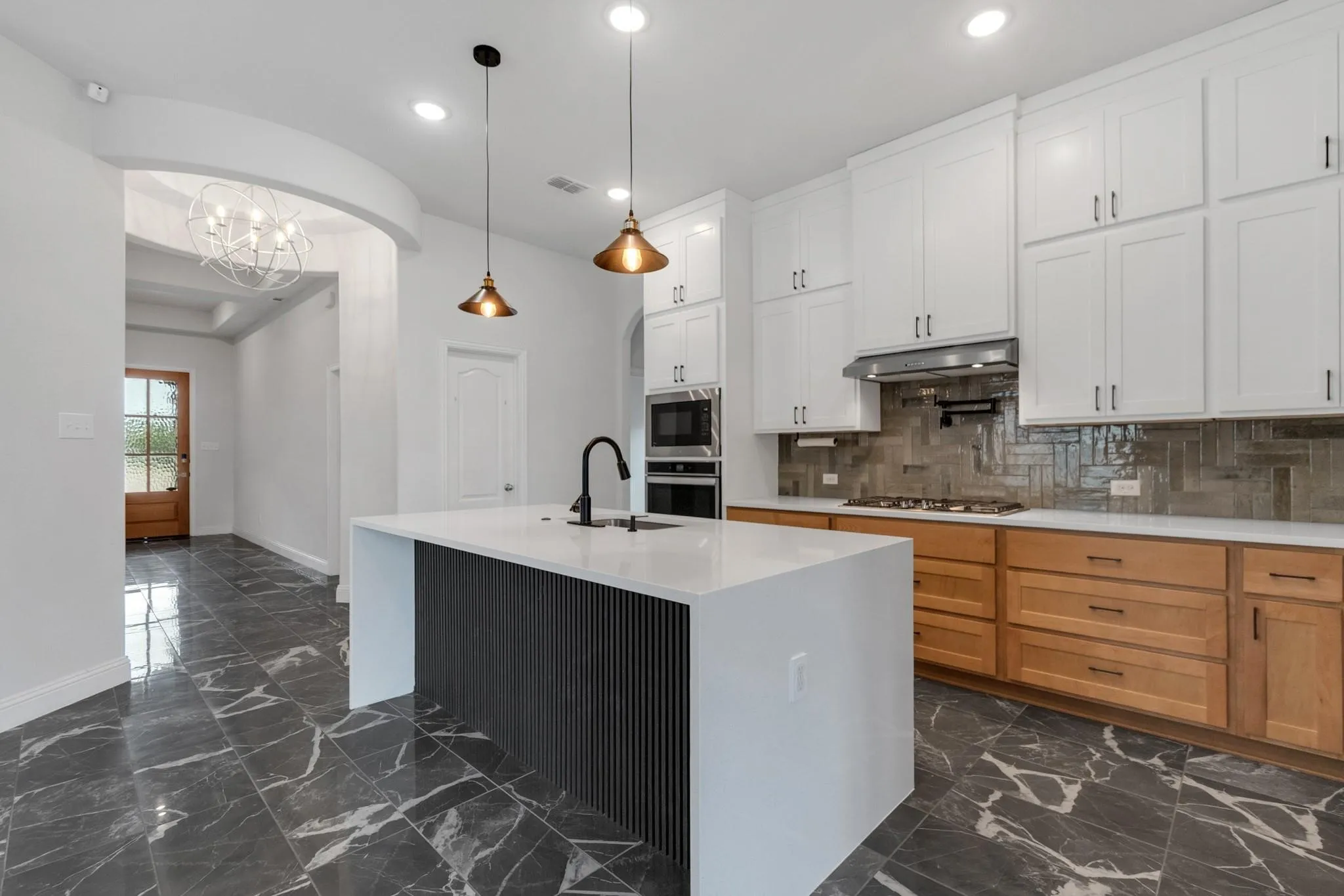 Single Family Residence For Sale in Collin County , 2818 Chestnut Lane, Melissa, Texas 75454, 5 Bedroom, 3 Bathroom, 3 Garage spaces, 2,177 Sqft, built in 2019, mls#21325374, Real Estate Agent in Melissa, Homes For Sale in Collin county, Homes For Sale in Melissa, Realtor in Melissa Texas, Real Estate Brokerage Independent Realty Texas, Luminita Cordes Realtor