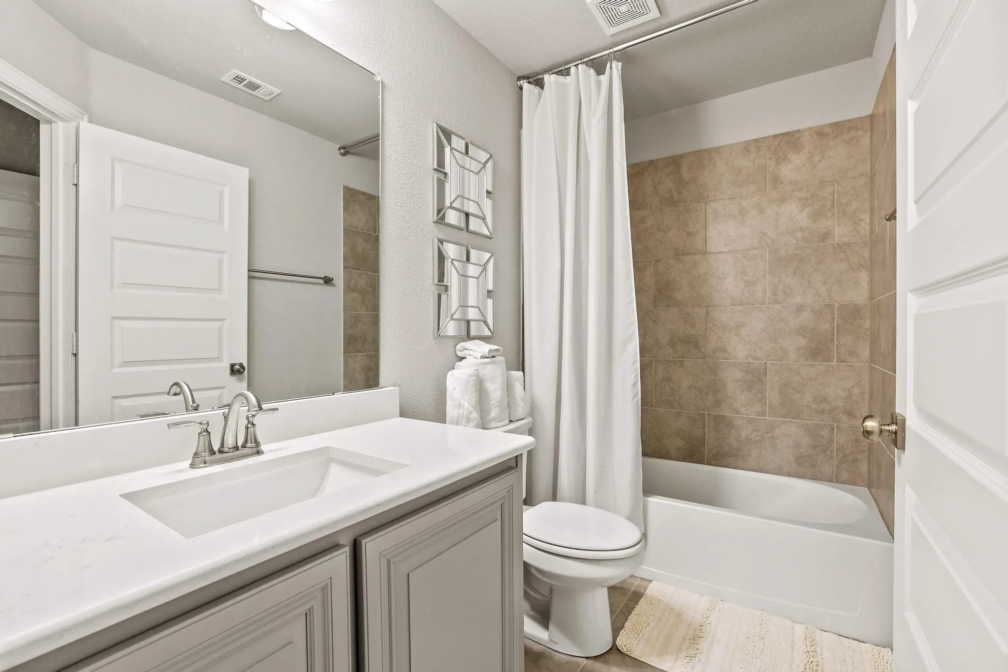 Single Family Residence For Sale in Grayson County , 1314 Birch Street, Howe, Texas 75459, 4 Bedroom, 4 Bathroom, 6 Garage spaces, 2,716 Sqft, built in 2022, mls#21324870, Real Estate Agent in Howe, Homes For Sale in Grayson county, Homes For Sale in Howe, Realtor in Howe Texas, Real Estate Brokerage Independent Realty Texas, Luminita Cordes Realtor