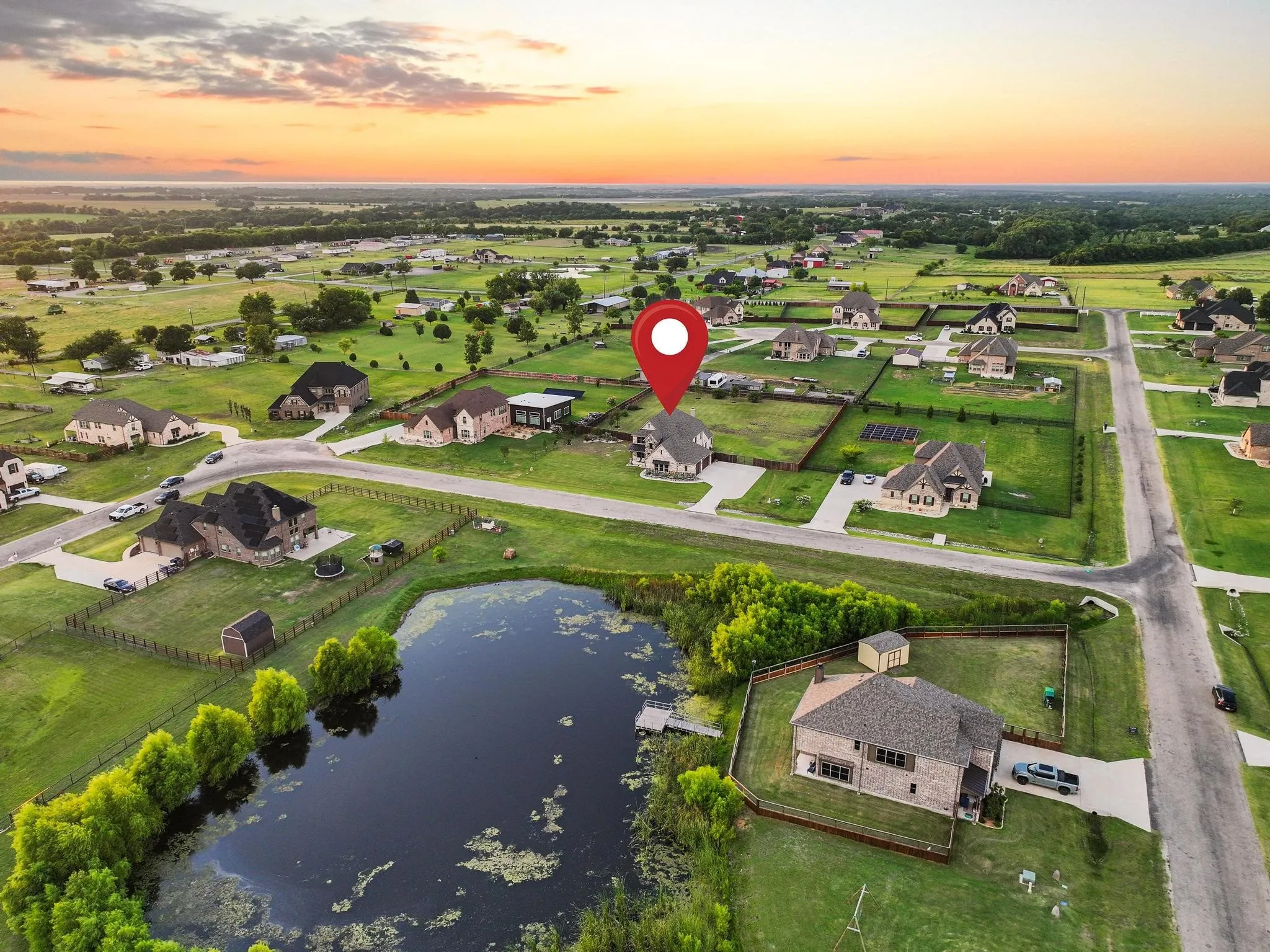 Single Family Residence For Sale in Grayson County , 1314 Birch Street, Howe, Texas 75459, 4 Bedroom, 4 Bathroom, 6 Garage spaces, 2,716 Sqft, built in 2022, mls#21324870, Real Estate Agent in Howe, Homes For Sale in Grayson county, Homes For Sale in Howe, Realtor in Howe Texas, Real Estate Brokerage Independent Realty Texas, Luminita Cordes Realtor