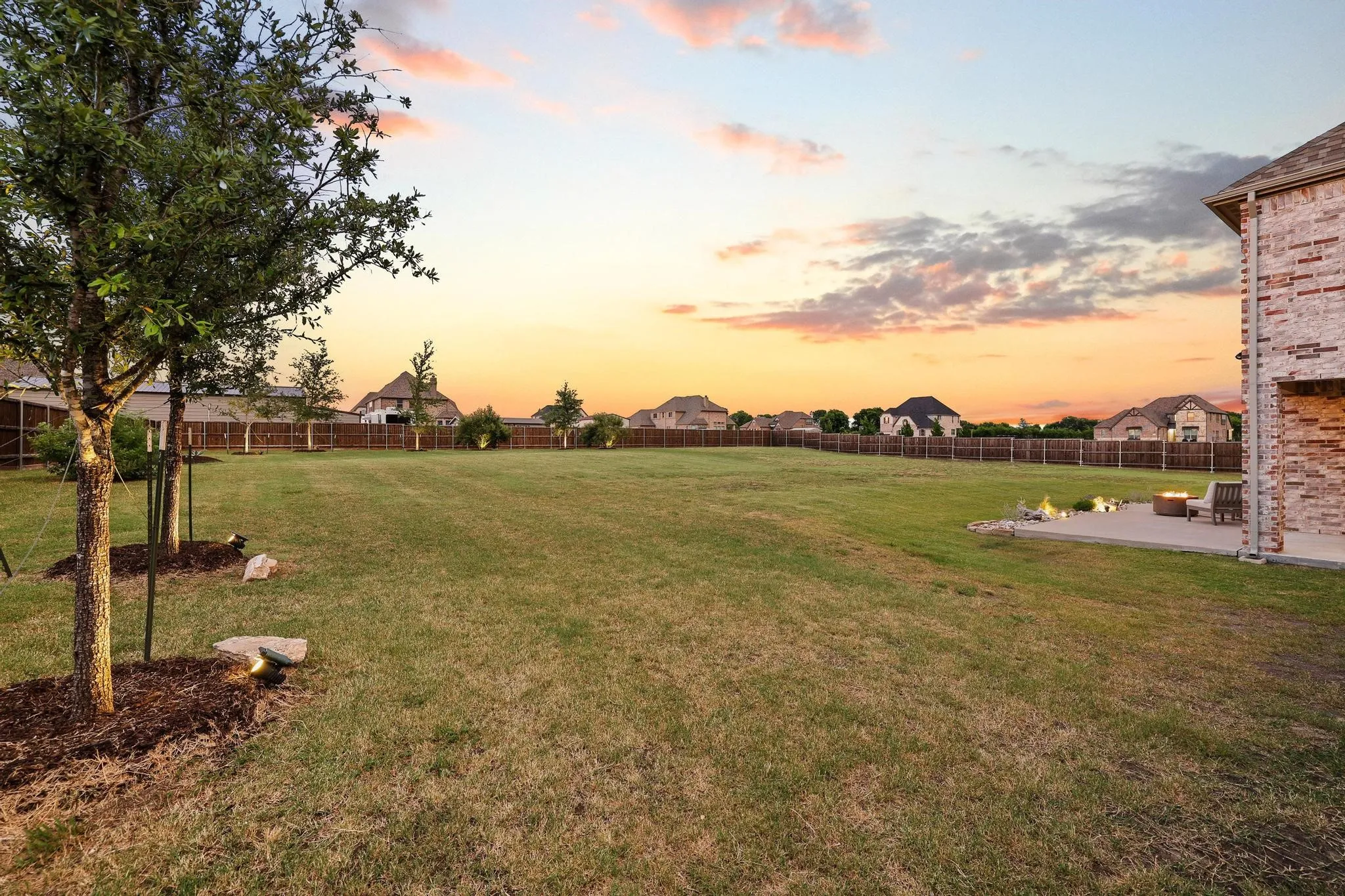 Single Family Residence For Sale in Grayson County , 1314 Birch Street, Howe, Texas 75459, 4 Bedroom, 4 Bathroom, 6 Garage spaces, 2,716 Sqft, built in 2022, mls#21324870, Real Estate Agent in Howe, Homes For Sale in Grayson county, Homes For Sale in Howe, Realtor in Howe Texas, Real Estate Brokerage Independent Realty Texas, Luminita Cordes Realtor