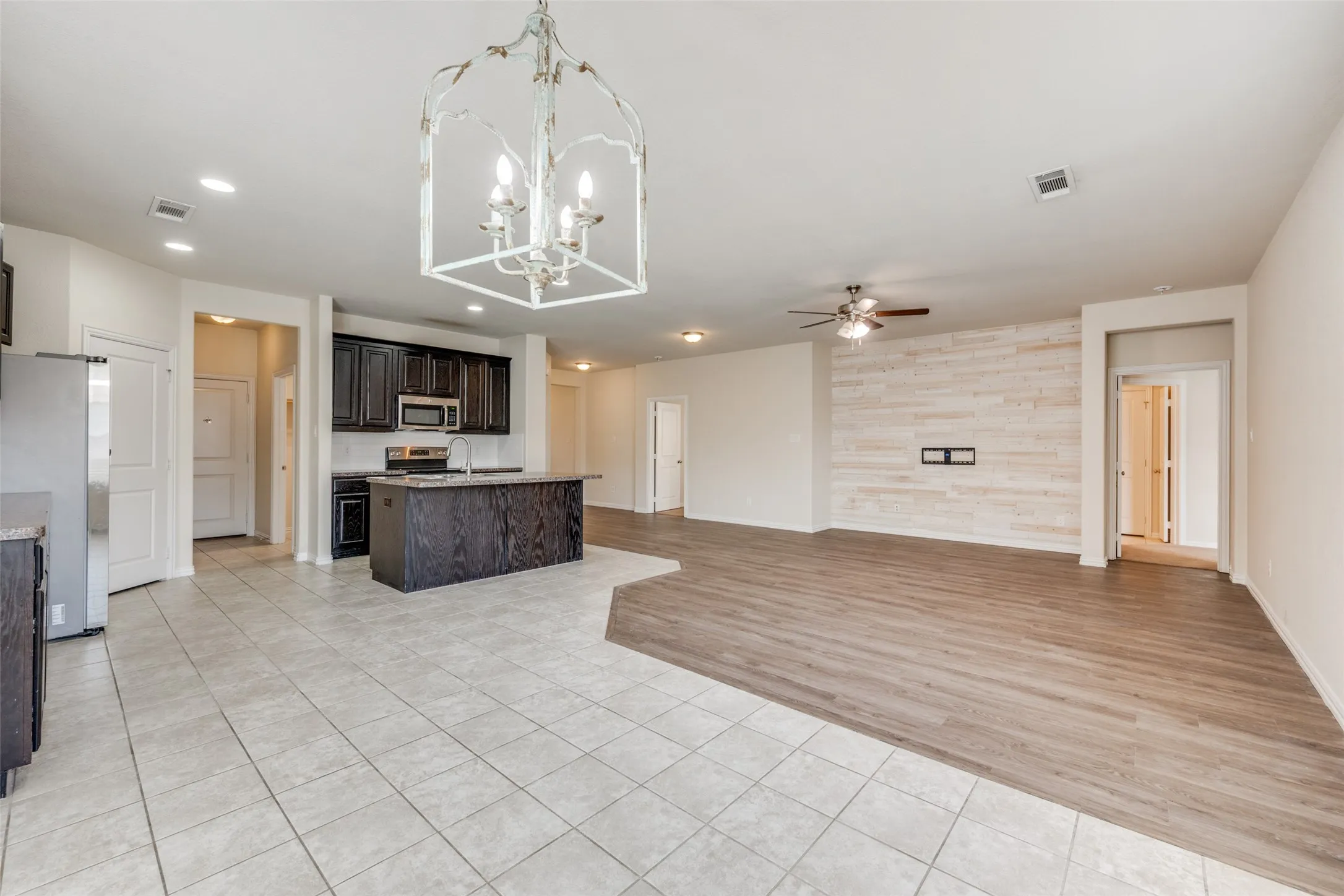 Single Family Residence For Sale in Tarrant County , 213 Iron Ore Trail, Fort Worth, Texas 76131, 4 Bedroom, 2 Bathroom, 2 Garage spaces, 2,031 Sqft, built in 2016, mls#21324047, Real Estate Agent in Fort Worth, Homes For Sale in Tarrant county, Homes For Sale in Fort Worth, Realtor in Fort Worth Texas, Real Estate Brokerage Independent Realty Texas, Luminita Cordes Realtor