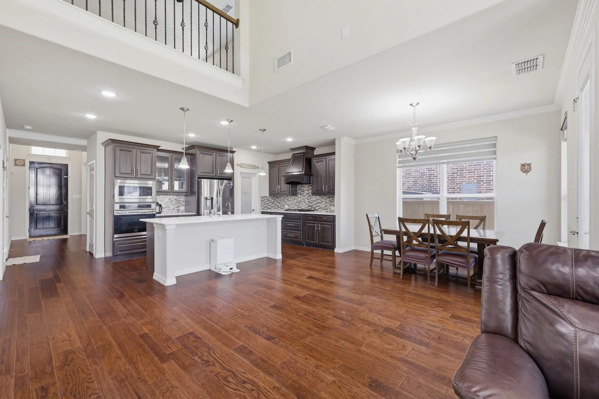 Single Family Residence For Sale in Collin County , 9445 Plaudit Drive, Frisco, Texas 75035, 4 Bedroom, 3 Bathroom, 2 Garage spaces, 2,792 Sqft, built in 2019, mls#21315356, Real Estate Agent in Frisco, Homes For Sale in Collin county, Homes For Sale in Frisco, Realtor in Frisco Texas, Real Estate Brokerage Independent Realty Texas, Luminita Cordes Realtor