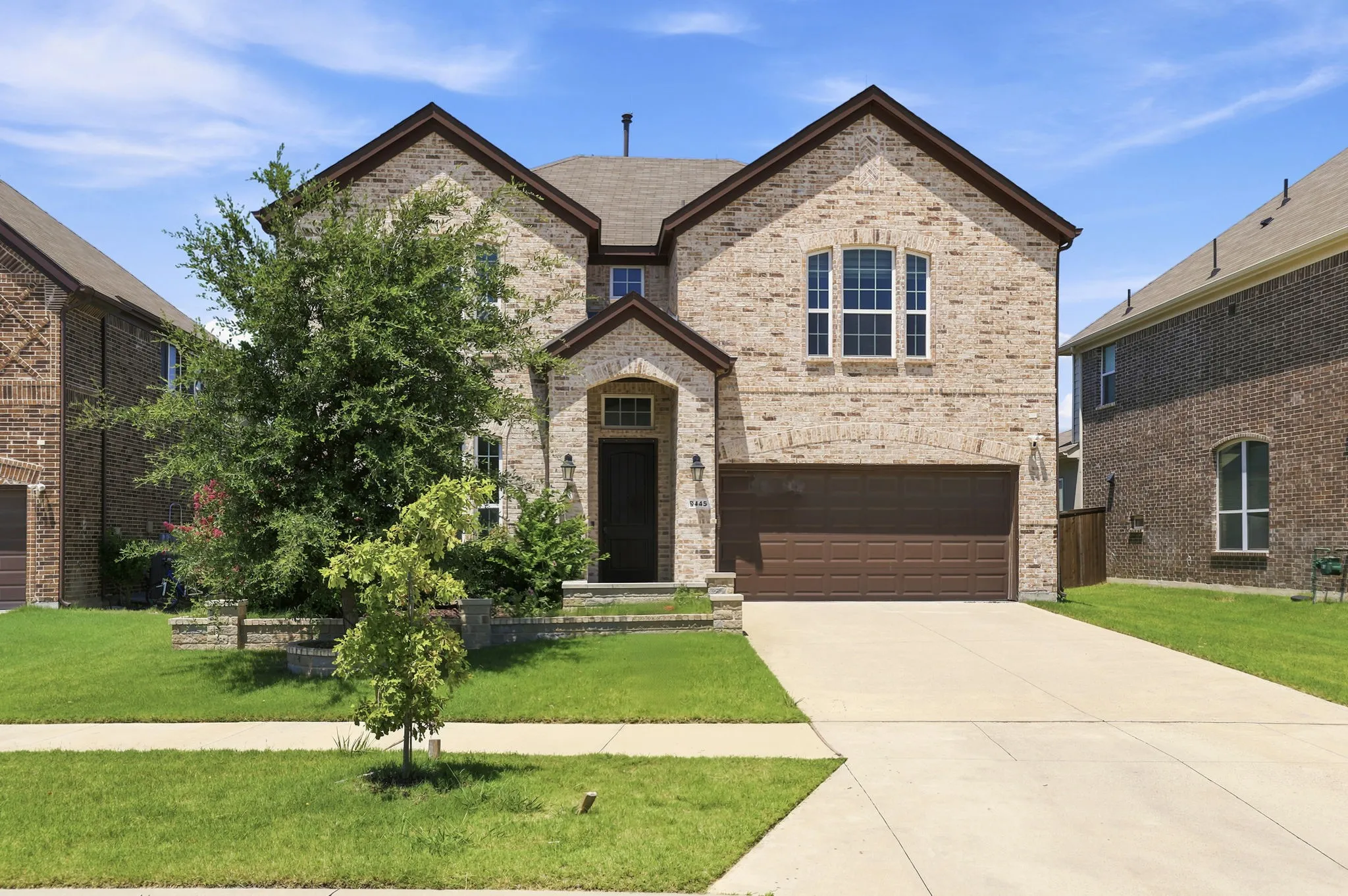 Single Family Residence For Sale in Collin County , 9445 Plaudit Drive, Frisco, Texas 75035, 4 Bedroom, 3 Bathroom, 2 Garage spaces, 2,792 Sqft, built in 2019, mls#21315356, Real Estate Agent in Frisco, Homes For Sale in Collin county, Homes For Sale in Frisco, Realtor in Frisco Texas, Real Estate Brokerage Independent Realty Texas, Luminita Cordes Realtor