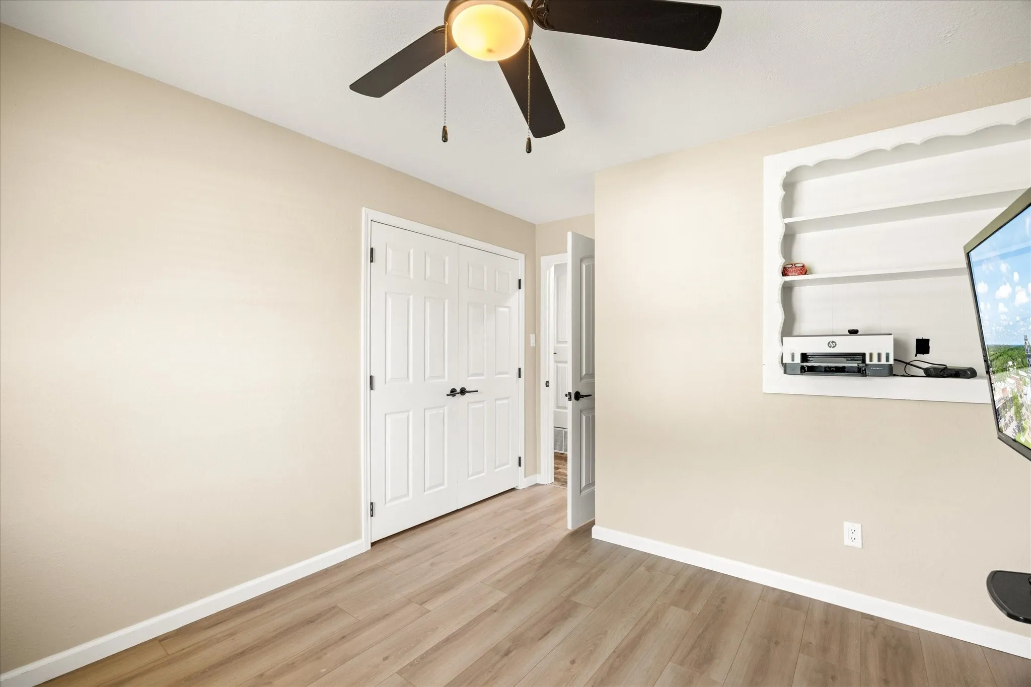 Single Family Residence For Sale in Erath County , 270 Barker Street, Stephenville, Texas 76401, 4 Bedroom, 2 Bathroom, Garage spaces, 1,755 Sqft, built in 1965, mls#21324931, Real Estate Agent in Stephenville, Homes For Sale in Erath county, Homes For Sale in Stephenville, Realtor in Stephenville Texas, Real Estate Brokerage Independent Realty Texas, Luminita Cordes Realtor