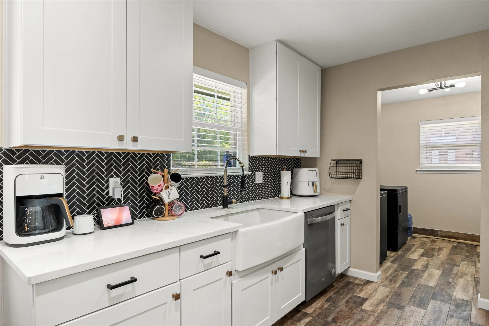 Single Family Residence For Sale in Erath County , 270 Barker Street, Stephenville, Texas 76401, 4 Bedroom, 2 Bathroom, Garage spaces, 1,755 Sqft, built in 1965, mls#21324931, Real Estate Agent in Stephenville, Homes For Sale in Erath county, Homes For Sale in Stephenville, Realtor in Stephenville Texas, Real Estate Brokerage Independent Realty Texas, Luminita Cordes Realtor