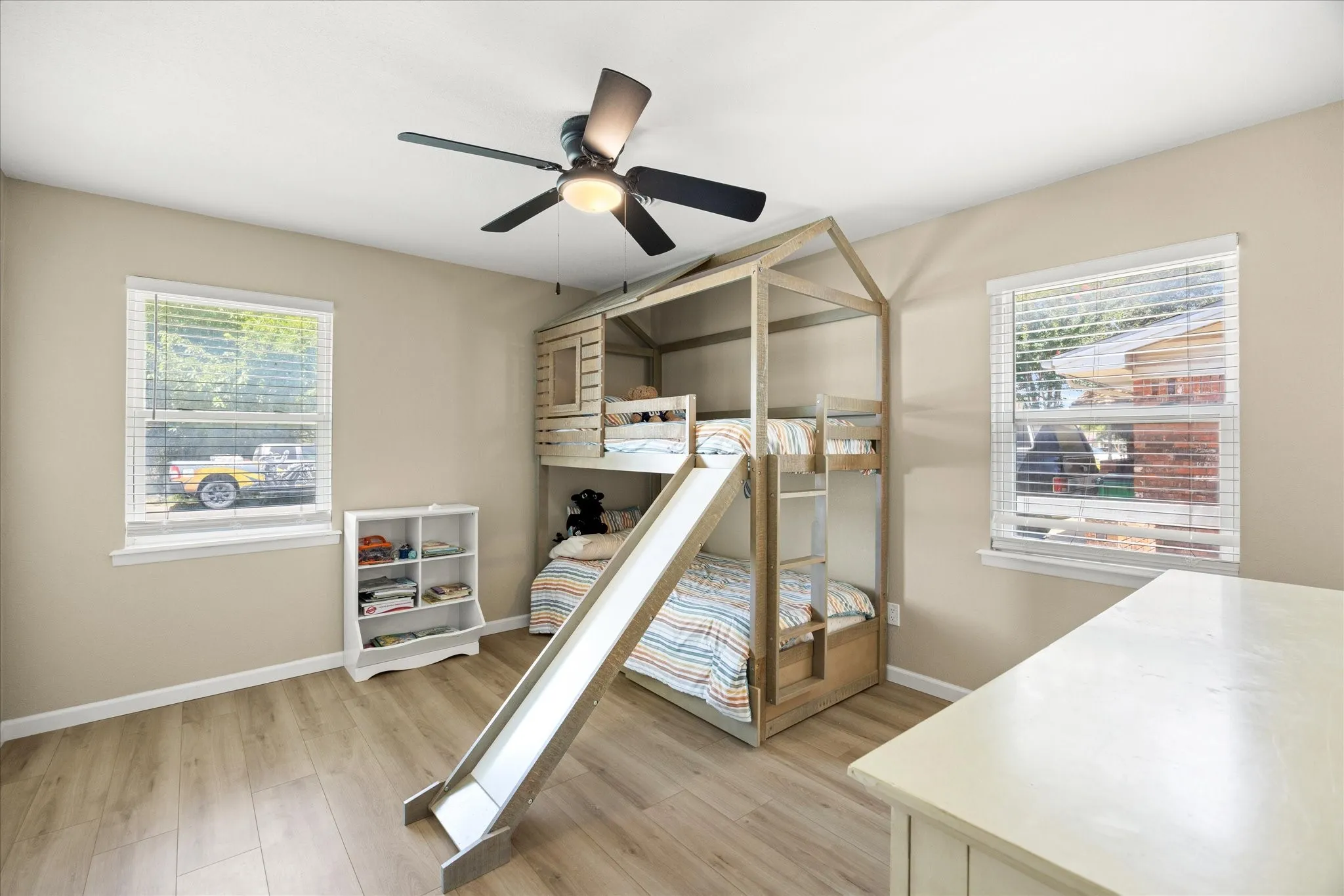 Single Family Residence For Sale in Erath County , 270 Barker Street, Stephenville, Texas 76401, 4 Bedroom, 2 Bathroom, Garage spaces, 1,755 Sqft, built in 1965, mls#21324931, Real Estate Agent in Stephenville, Homes For Sale in Erath county, Homes For Sale in Stephenville, Realtor in Stephenville Texas, Real Estate Brokerage Independent Realty Texas, Luminita Cordes Realtor