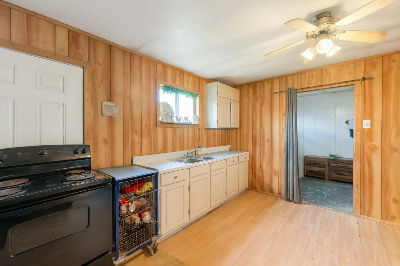 House - Kitchen