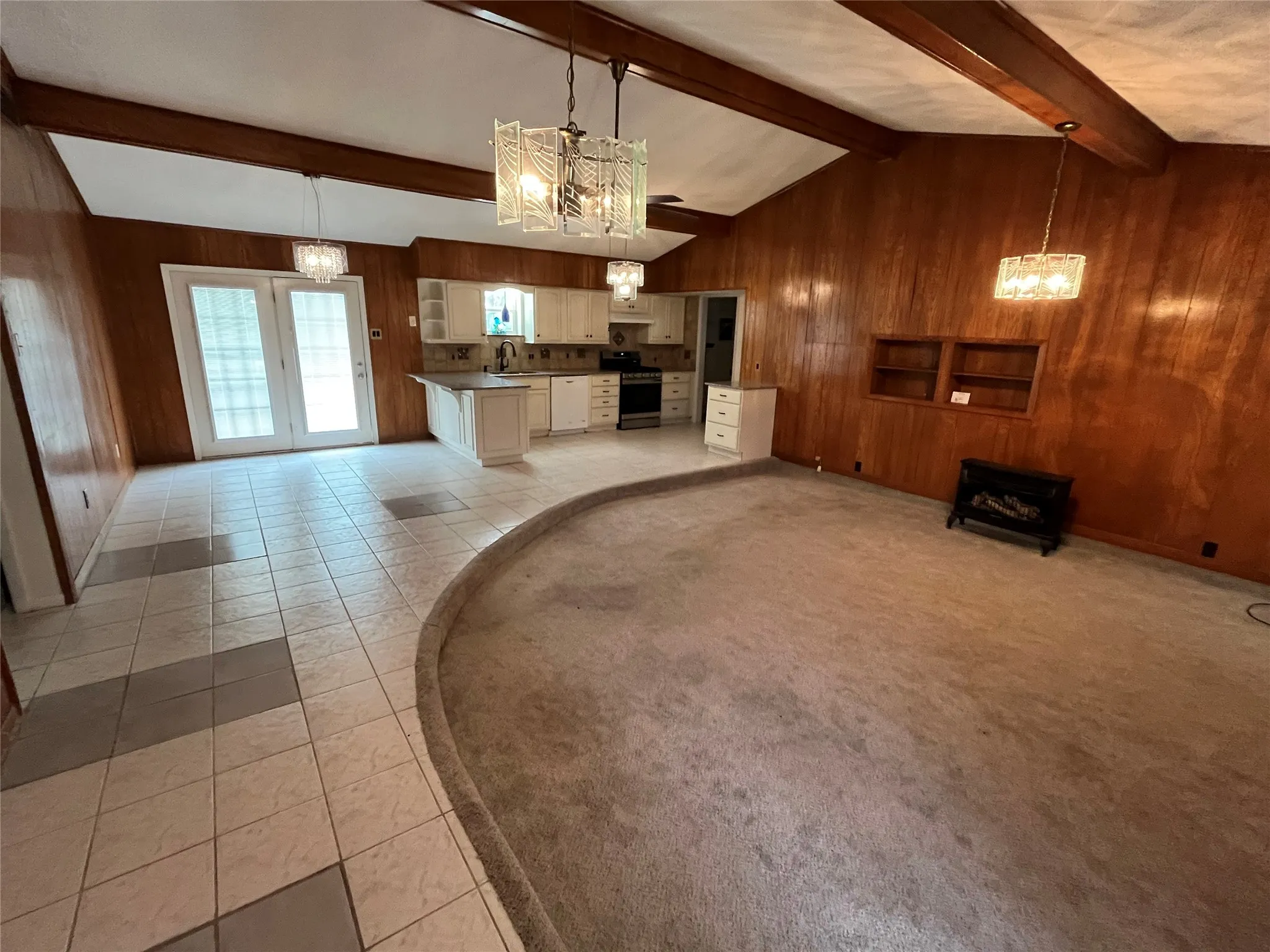 Single Family Residence For Sale in Rains County , 110 Circle Drive, Point, Texas 75472, 3 Bedroom, 2 Bathroom, 2 Garage spaces, 1,428 Sqft, built in 1970, mls#21295344, Real Estate Agent in Point, Homes For Sale in Rains county, Homes For Sale in Point, Realtor in Point Texas, Real Estate Brokerage Independent Realty Texas, Luminita Cordes Realtor