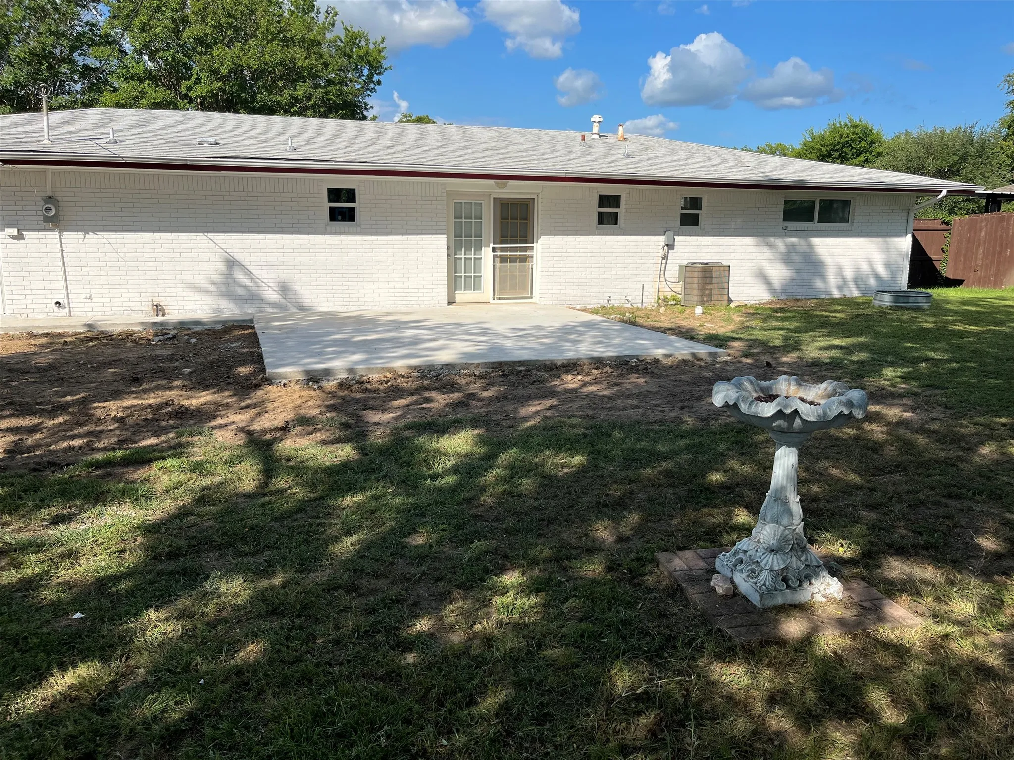 Single Family Residence For Sale in Rains County , 110 Circle Drive, Point, Texas 75472, 3 Bedroom, 2 Bathroom, 2 Garage spaces, 1,428 Sqft, built in 1970, mls#21295344, Real Estate Agent in Point, Homes For Sale in Rains county, Homes For Sale in Point, Realtor in Point Texas, Real Estate Brokerage Independent Realty Texas, Luminita Cordes Realtor