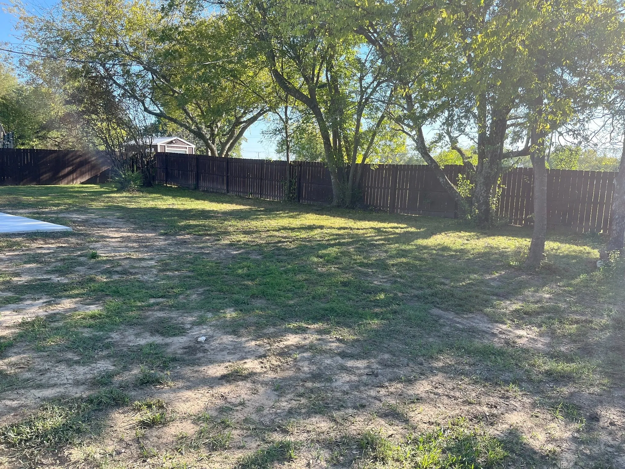 Single Family Residence For Sale in Rains County , 110 Circle Drive, Point, Texas 75472, 3 Bedroom, 2 Bathroom, 2 Garage spaces, 1,428 Sqft, built in 1970, mls#21295344, Real Estate Agent in Point, Homes For Sale in Rains county, Homes For Sale in Point, Realtor in Point Texas, Real Estate Brokerage Independent Realty Texas, Luminita Cordes Realtor