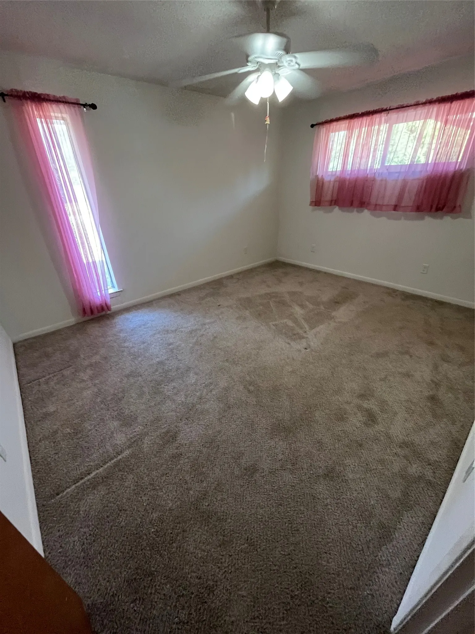Single Family Residence For Sale in Rains County , 110 Circle Drive, Point, Texas 75472, 3 Bedroom, 2 Bathroom, 2 Garage spaces, 1,428 Sqft, built in 1970, mls#21295344, Real Estate Agent in Point, Homes For Sale in Rains county, Homes For Sale in Point, Realtor in Point Texas, Real Estate Brokerage Independent Realty Texas, Luminita Cordes Realtor