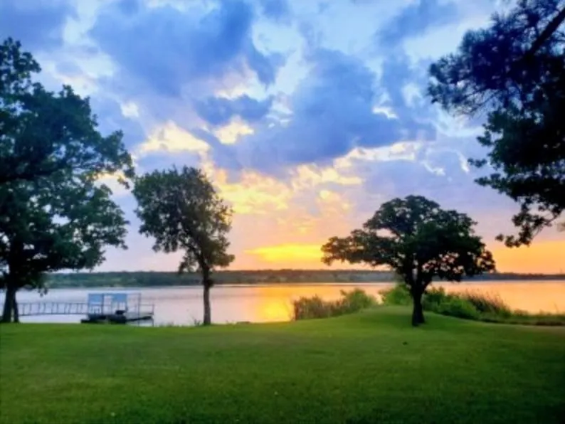 Single Family Residence For Sale in Young County , 1430 Point Road, Graham, Texas 76450, 2 Bedroom, 2 Bathroom, 1 Garage spaces, 2,257 Sqft, built in 1970, mls#21322807, Real Estate Agent in Graham, Homes For Sale in Young county, Homes For Sale in Graham, Realtor in Graham Texas, Real Estate Brokerage Independent Realty Texas, Luminita Cordes Realtor