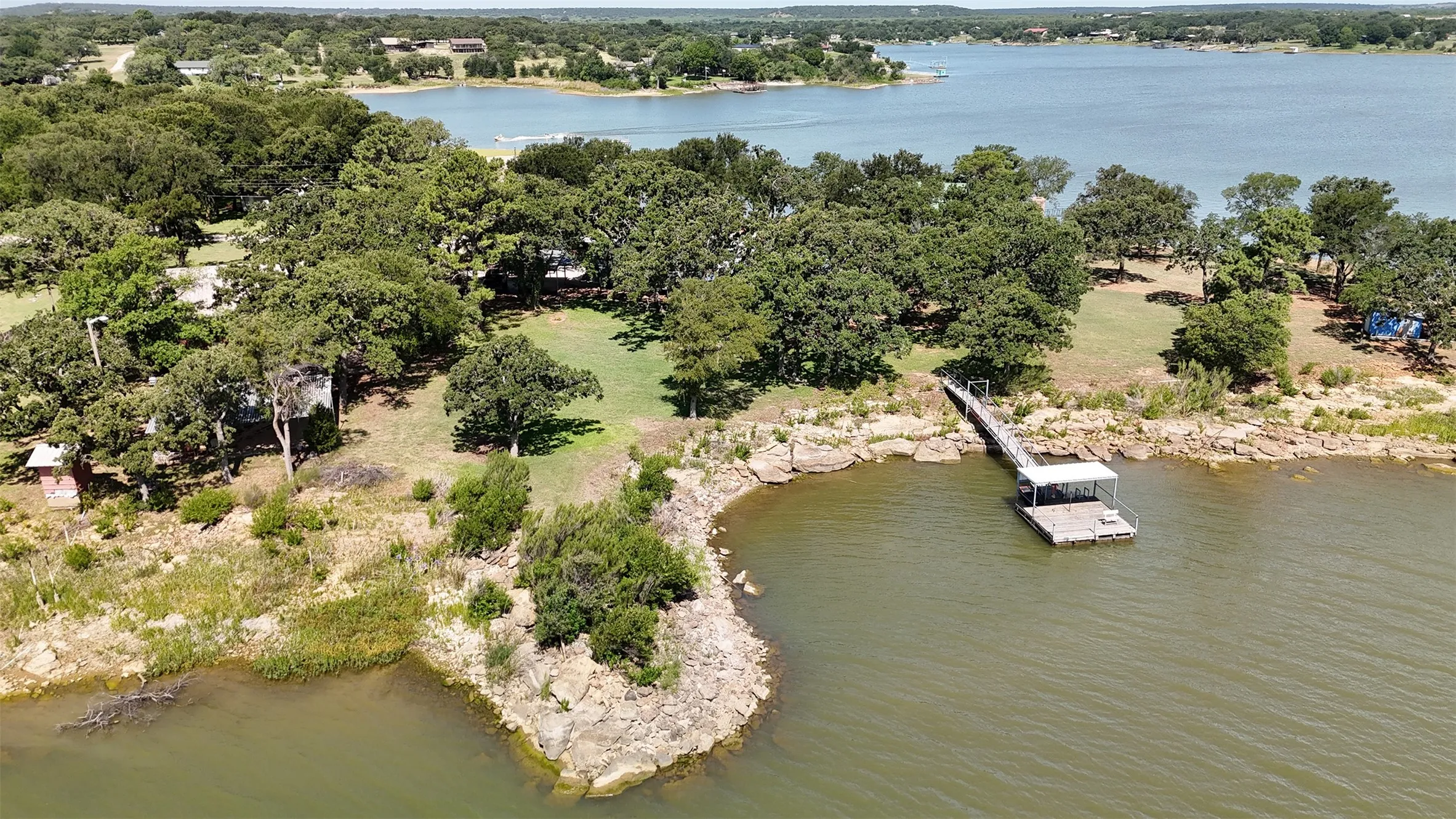 Single Family Residence For Sale in Young County , 1430 Point Road, Graham, Texas 76450, 2 Bedroom, 2 Bathroom, 1 Garage spaces, 2,257 Sqft, built in 1970, mls#21322807, Real Estate Agent in Graham, Homes For Sale in Young county, Homes For Sale in Graham, Realtor in Graham Texas, Real Estate Brokerage Independent Realty Texas, Luminita Cordes Realtor
