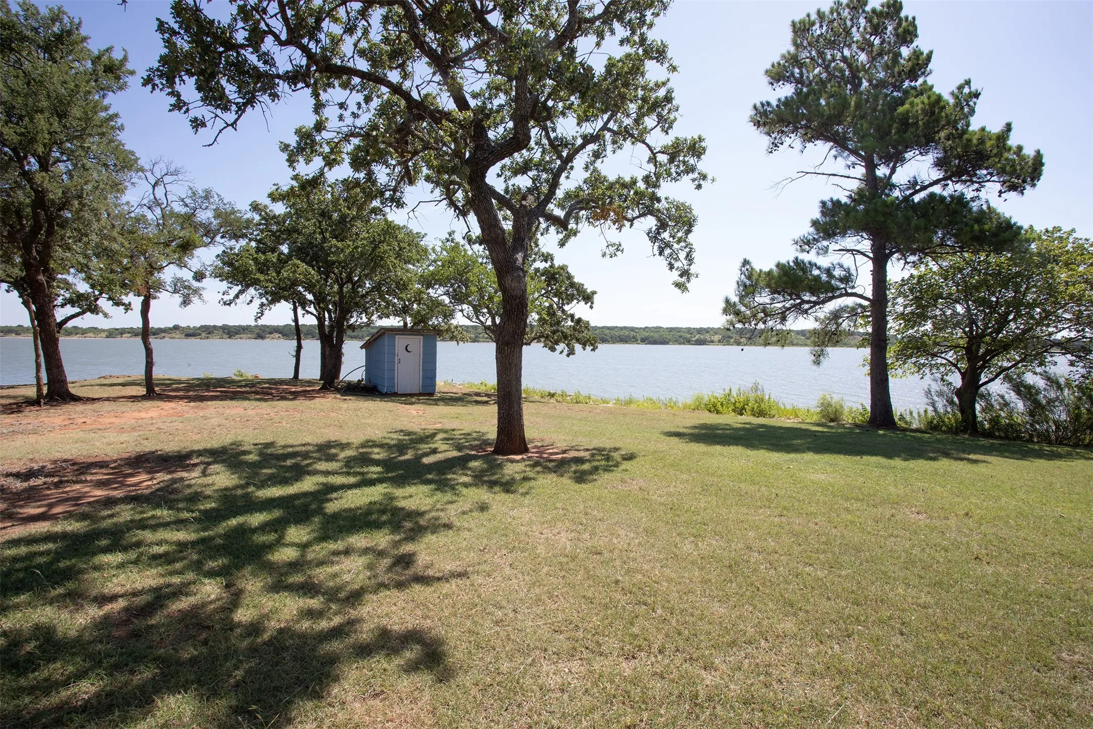 Single Family Residence For Sale in Young County , 1430 Point Road, Graham, Texas 76450, 2 Bedroom, 2 Bathroom, 1 Garage spaces, 2,257 Sqft, built in 1970, mls#21322807, Real Estate Agent in Graham, Homes For Sale in Young county, Homes For Sale in Graham, Realtor in Graham Texas, Real Estate Brokerage Independent Realty Texas, Luminita Cordes Realtor