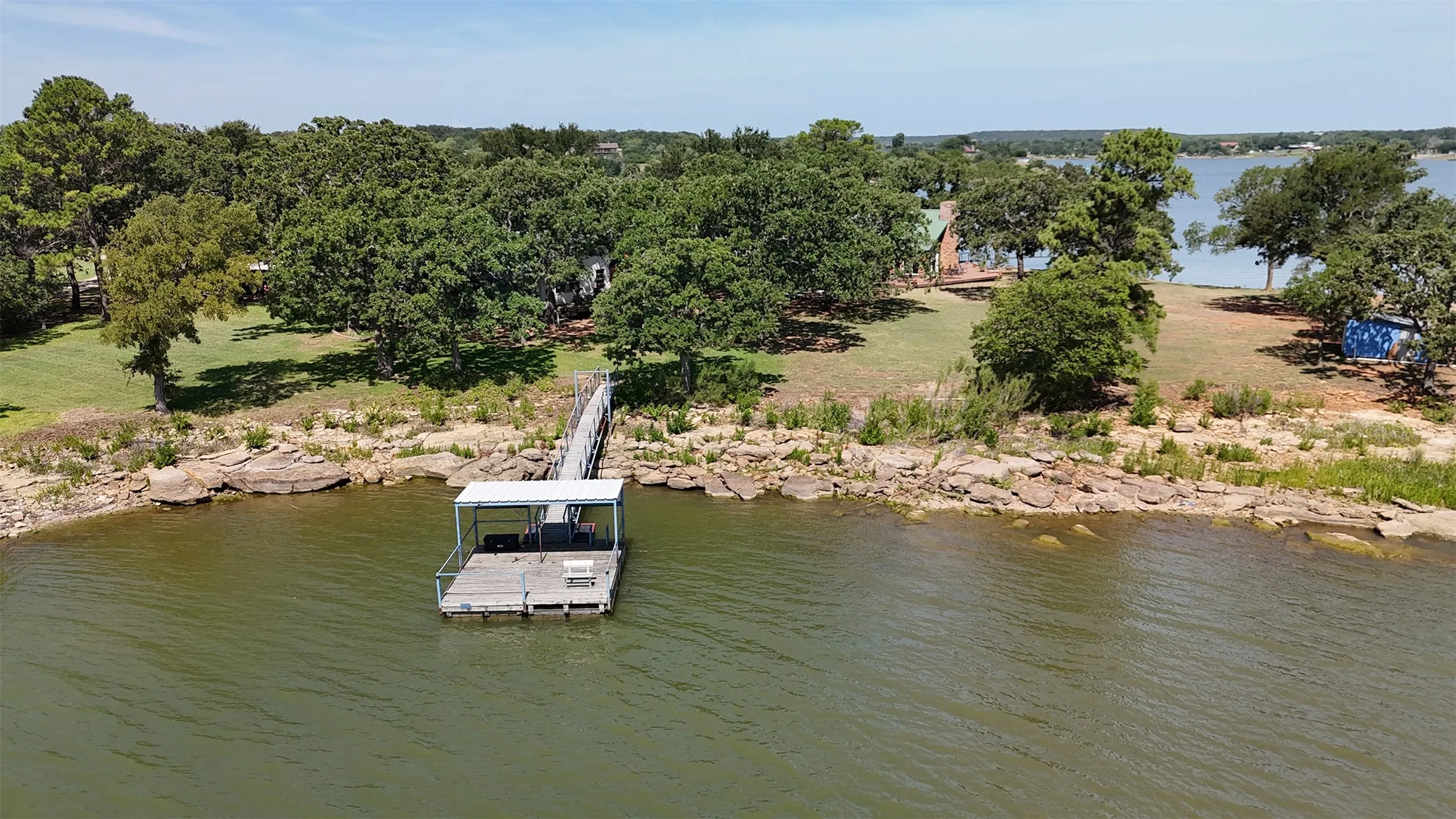 Single Family Residence For Sale in Young County , 1430 Point Road, Graham, Texas 76450, 2 Bedroom, 2 Bathroom, 1 Garage spaces, 2,257 Sqft, built in 1970, mls#21322807, Real Estate Agent in Graham, Homes For Sale in Young county, Homes For Sale in Graham, Realtor in Graham Texas, Real Estate Brokerage Independent Realty Texas, Luminita Cordes Realtor