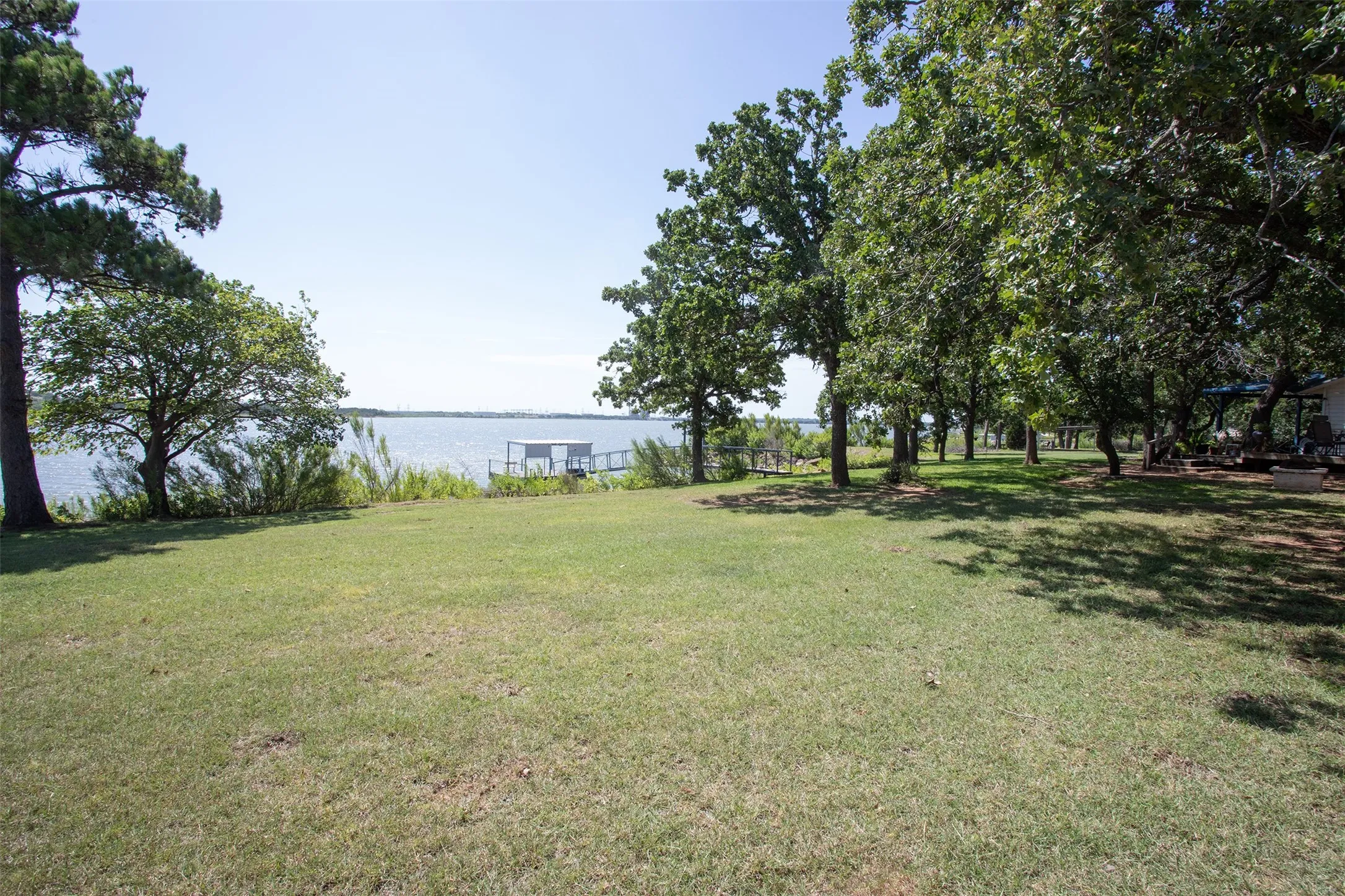 Single Family Residence For Sale in Young County , 1430 Point Road, Graham, Texas 76450, 2 Bedroom, 2 Bathroom, 1 Garage spaces, 2,257 Sqft, built in 1970, mls#21322807, Real Estate Agent in Graham, Homes For Sale in Young county, Homes For Sale in Graham, Realtor in Graham Texas, Real Estate Brokerage Independent Realty Texas, Luminita Cordes Realtor