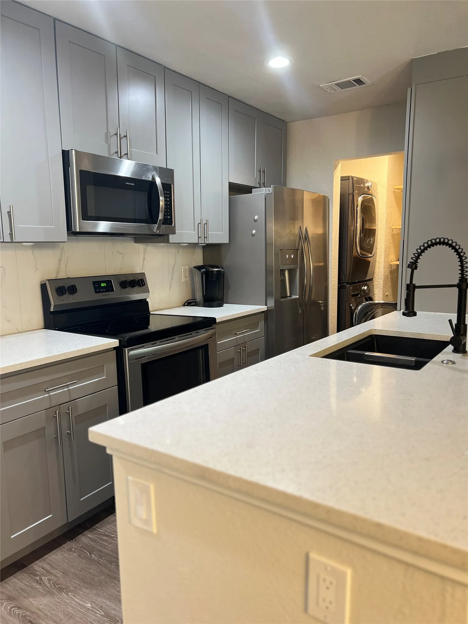 Condominium For Rent in Dallas County , 5840 Spring Valley Road 902, Dallas, Texas 75254, 2 Bedroom, 2 Bathroom, Garage spaces, 1,116 Sqft, built in 1981, mls#21325494, Real Estate Agent in Dallas, Homes For Rent in Dallas county, Homes For Rent in Dallas, Realtor in Dallas Texas, Real Estate Brokerage Independent Realty Texas, Luminita Cordes Realtor