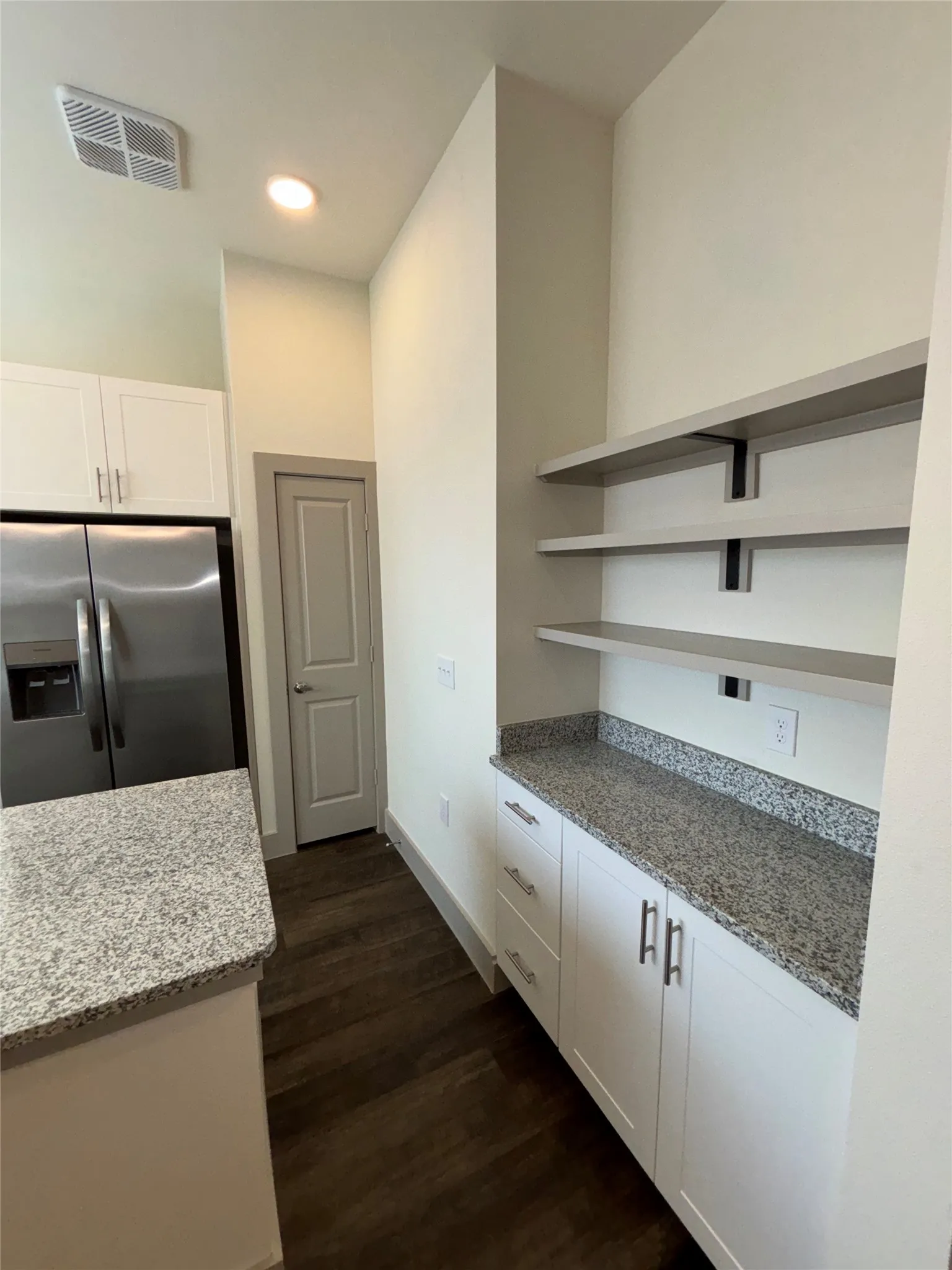 Single Family Residence For Rent in Denton County , 2036 Oak Grove 137B, Aubrey, Texas 76227, 1 Bedroom, 1 Bathroom, Garage spaces, 766 Sqft, built in 2025, mls#21325507, Real Estate Agent in Aubrey, Homes For Rent in Denton county, Homes For Rent in Aubrey, Realtor in Aubrey Texas, Real Estate Brokerage Independent Realty Texas, Luminita Cordes Realtor