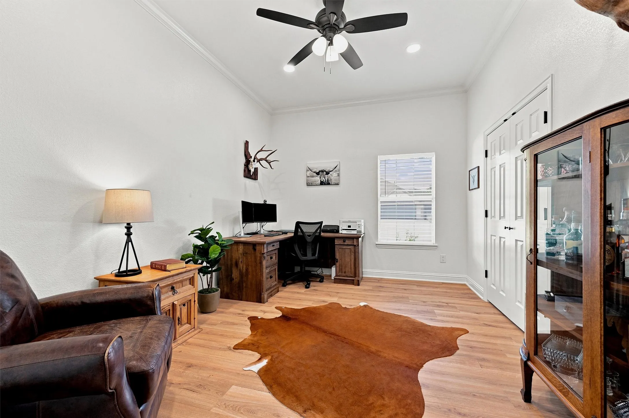 Single Family Residence For Sale in Collin County , 1341 Cedar Lake Drive, Prosper, Texas 75078, 4 Bedroom, 2 Bathroom, 3 Garage spaces, 2,818 Sqft, built in 2005, mls#21325475, Real Estate Agent in Prosper, Homes For Sale in Collin county, Homes For Sale in Prosper, Realtor in Prosper Texas, Real Estate Brokerage Independent Realty Texas, Luminita Cordes Realtor