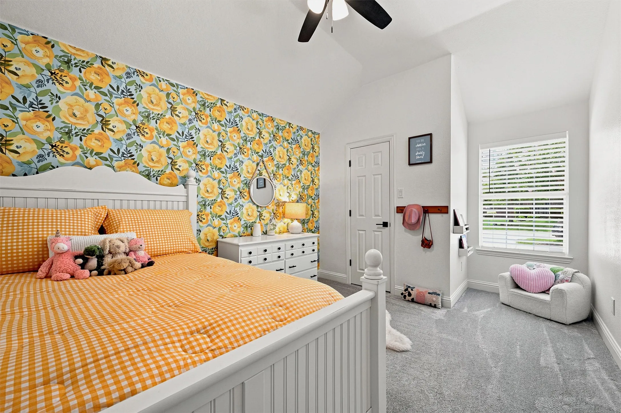 Single Family Residence For Sale in Collin County , 1341 Cedar Lake Drive, Prosper, Texas 75078, 4 Bedroom, 2 Bathroom, 3 Garage spaces, 2,818 Sqft, built in 2005, mls#21325475, Real Estate Agent in Prosper, Homes For Sale in Collin county, Homes For Sale in Prosper, Realtor in Prosper Texas, Real Estate Brokerage Independent Realty Texas, Luminita Cordes Realtor