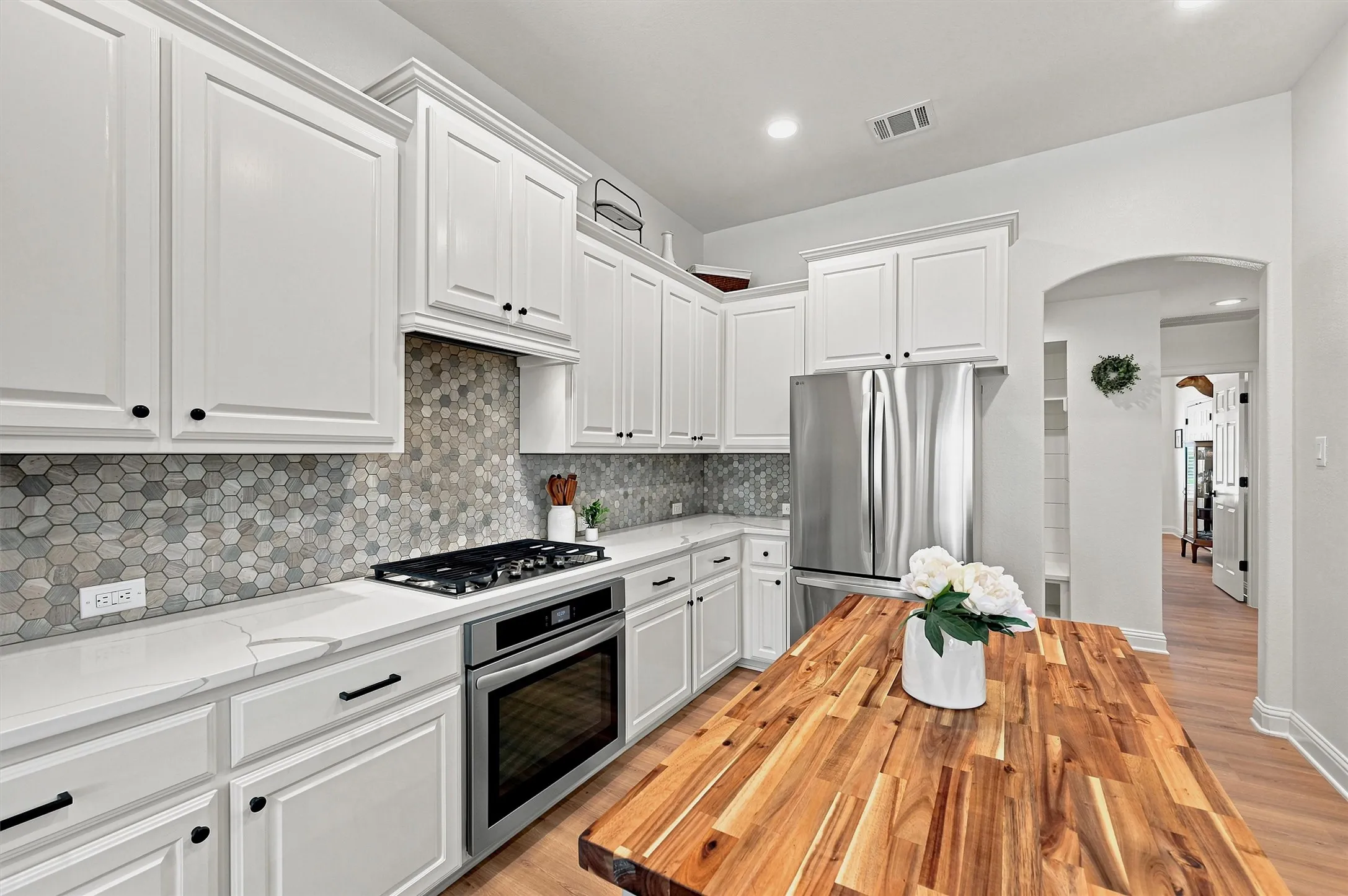 Single Family Residence For Sale in Collin County , 1341 Cedar Lake Drive, Prosper, Texas 75078, 4 Bedroom, 2 Bathroom, 3 Garage spaces, 2,818 Sqft, built in 2005, mls#21325475, Real Estate Agent in Prosper, Homes For Sale in Collin county, Homes For Sale in Prosper, Realtor in Prosper Texas, Real Estate Brokerage Independent Realty Texas, Luminita Cordes Realtor