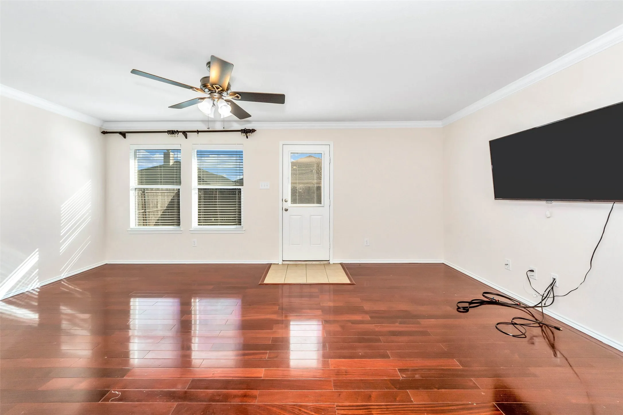 Single Family Residence For Rent in Tarrant County , 12644 Harvest Grove Drive, Fort Worth, Texas 76244, 4 Bedroom, 2 Bathroom, 2 Garage spaces, 2,105 Sqft, built in 2008, mls#21325506, Real Estate Agent in Fort Worth, Homes For Rent in Tarrant county, Homes For Rent in Fort Worth, Realtor in Fort Worth Texas, Real Estate Brokerage Independent Realty Texas, Luminita Cordes Realtor
