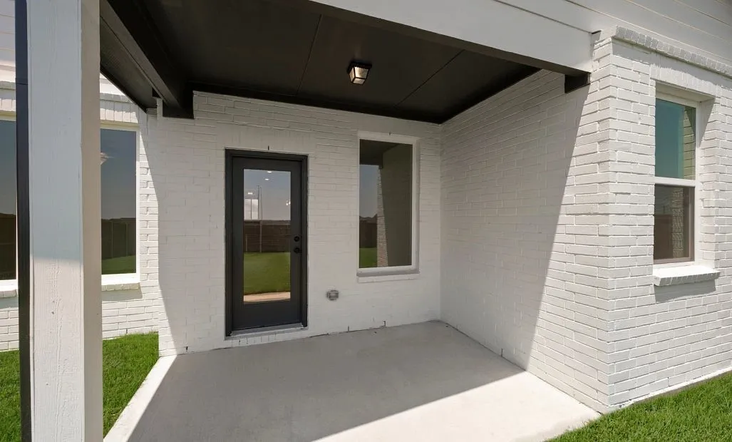 5_Covered Patio